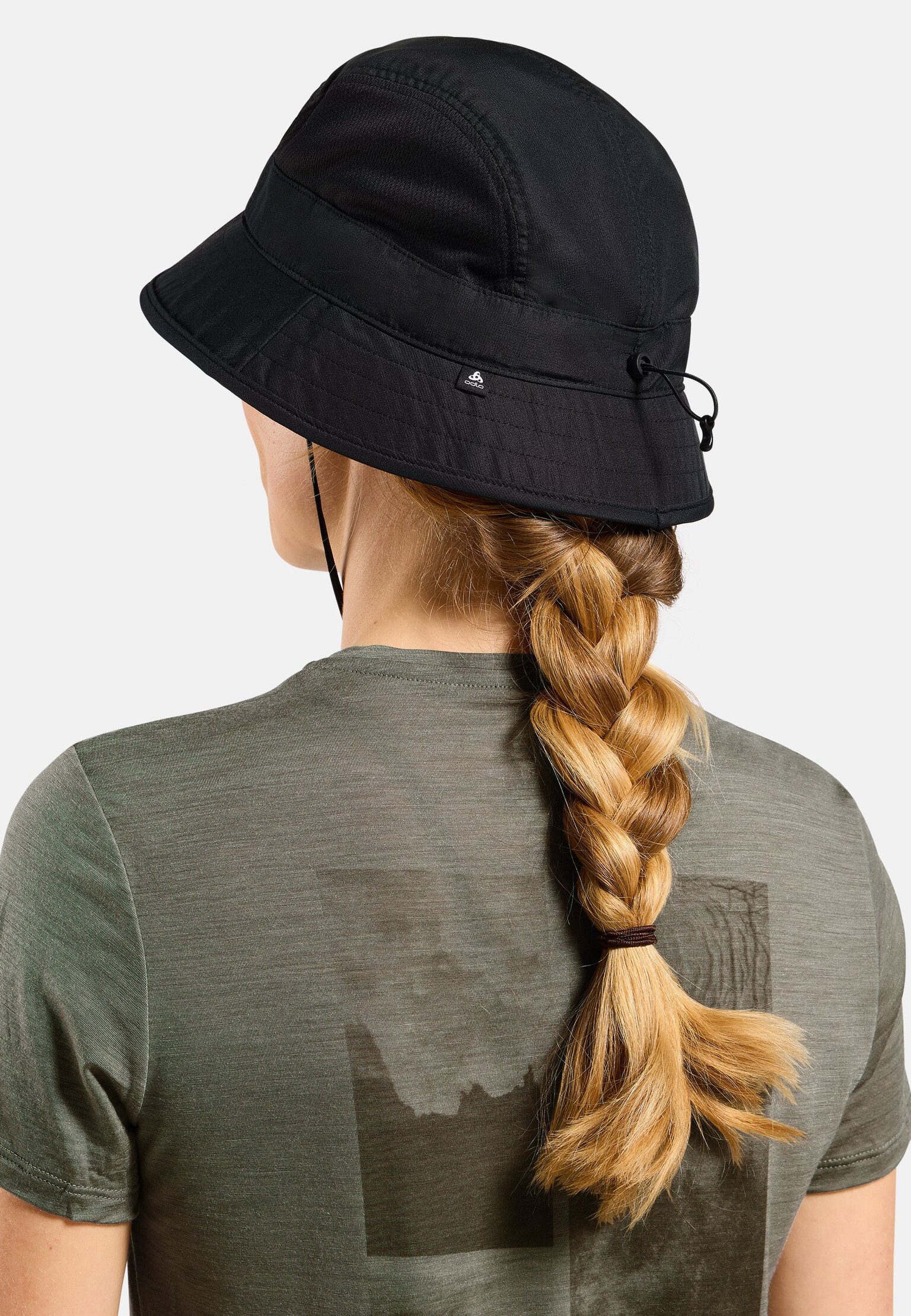 The Performance Light bucket hat