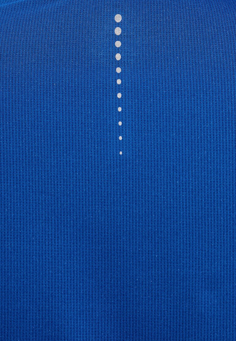 The Zeroweight Chill-Tec long sleeve t-shirt