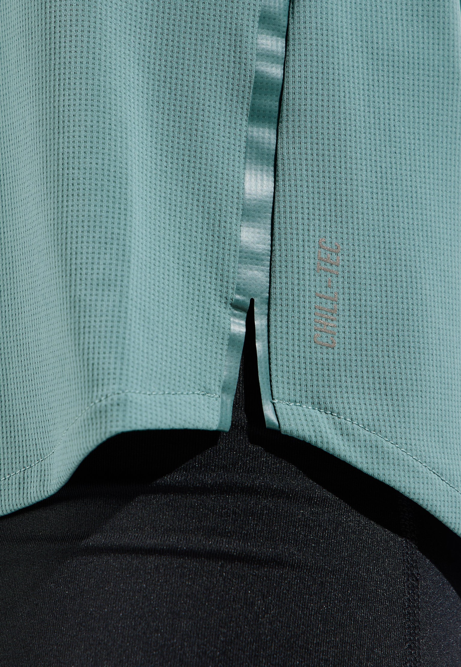 Zeroweight Chill-Tec Long-Sleeve Running T-Shirt