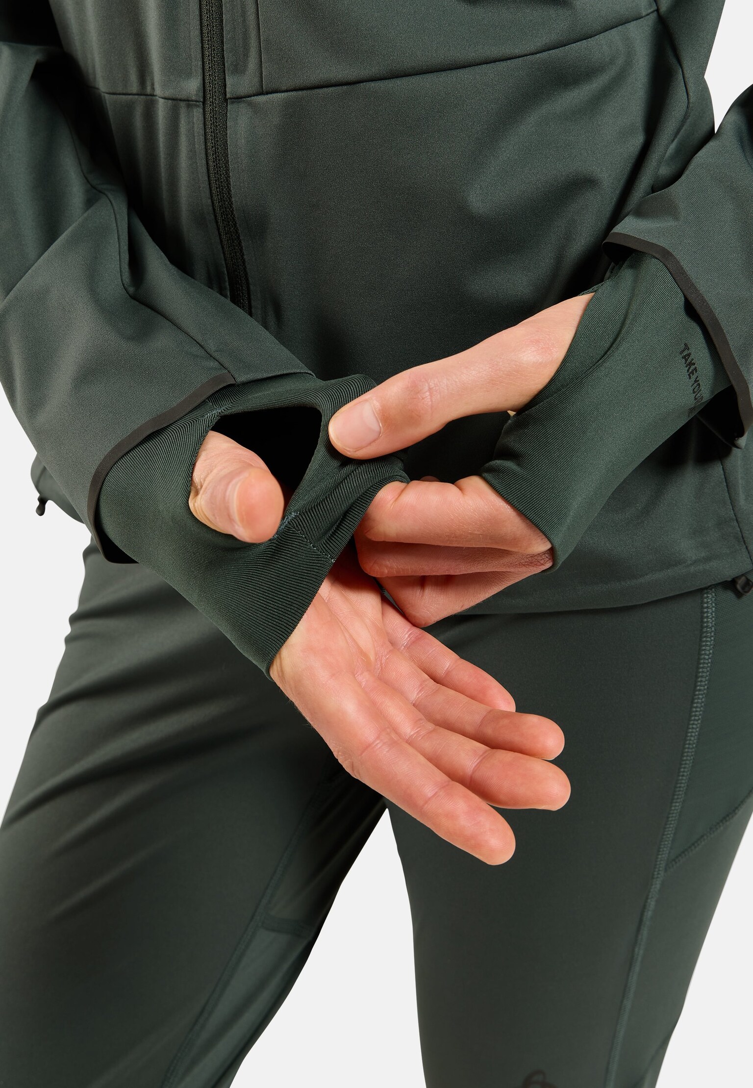 The Zeroweight Pro Warm reflective running jacket 2.0