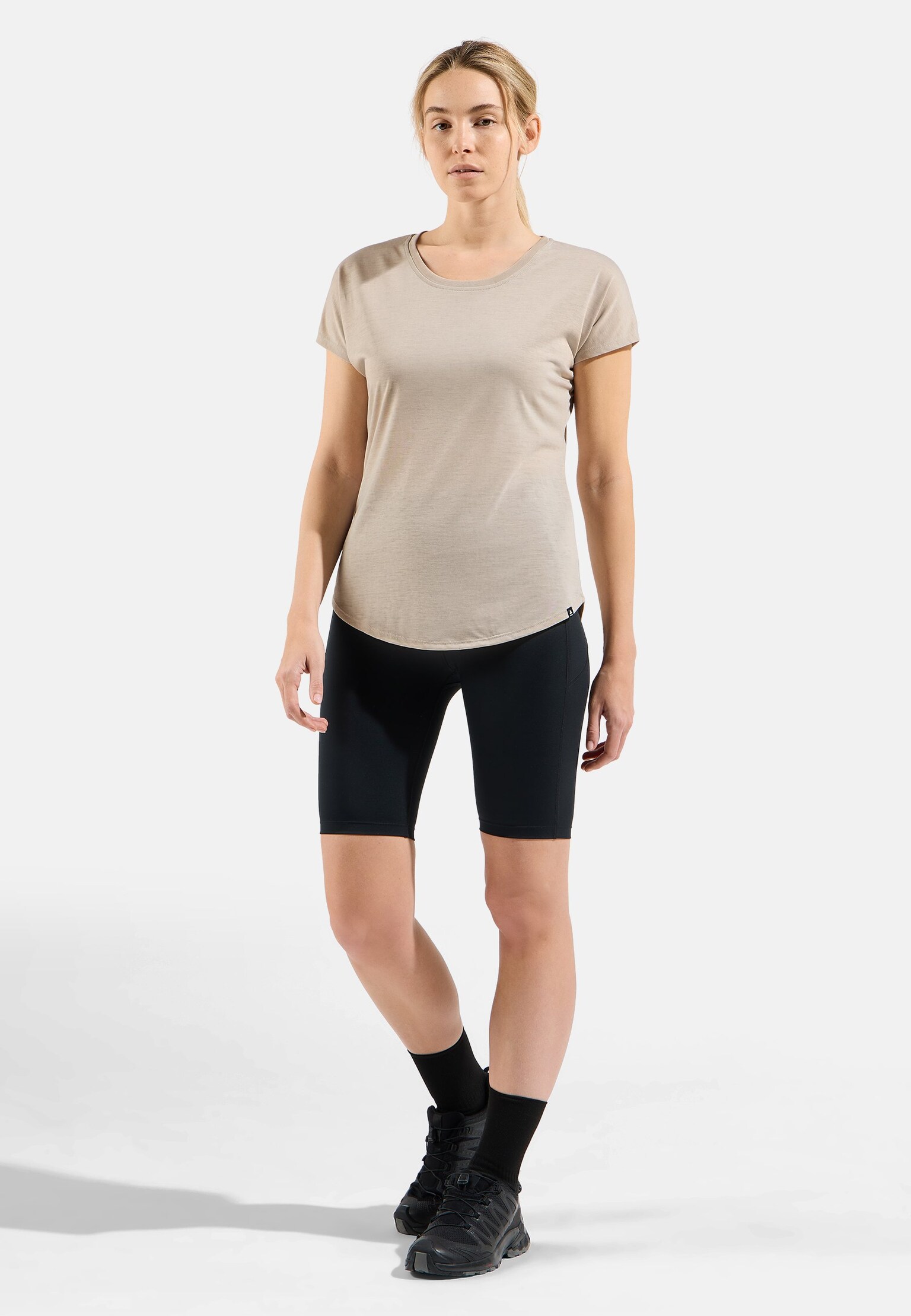 Essentials T-Shirt mit Naturfasern