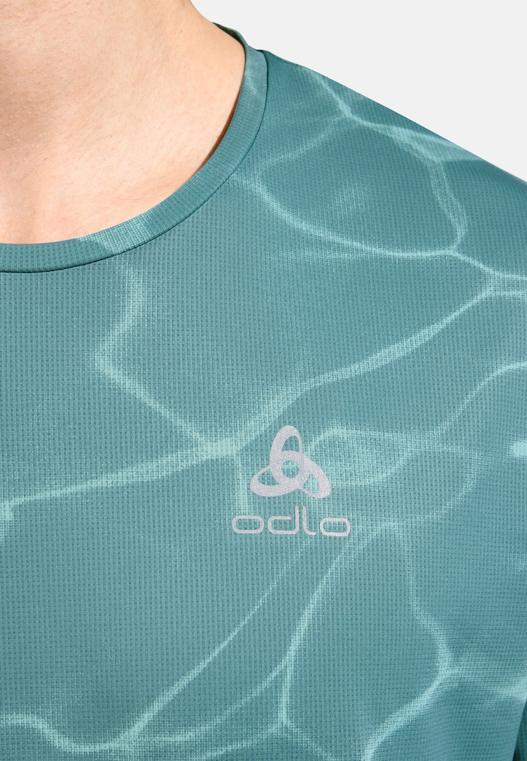The POW Zeroweight Chill-Tec running t-shirt