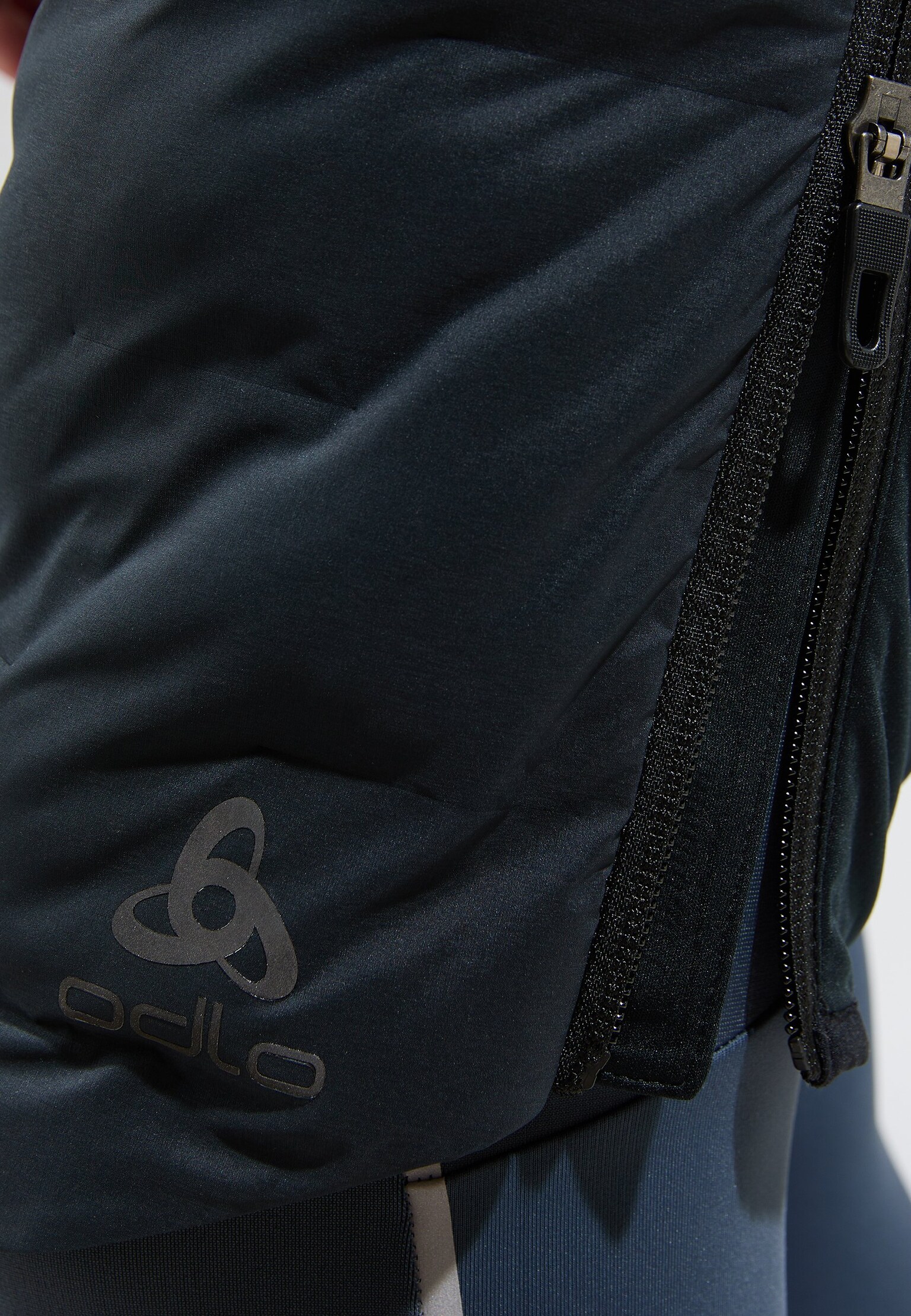 The Insulator cross-country overshorts