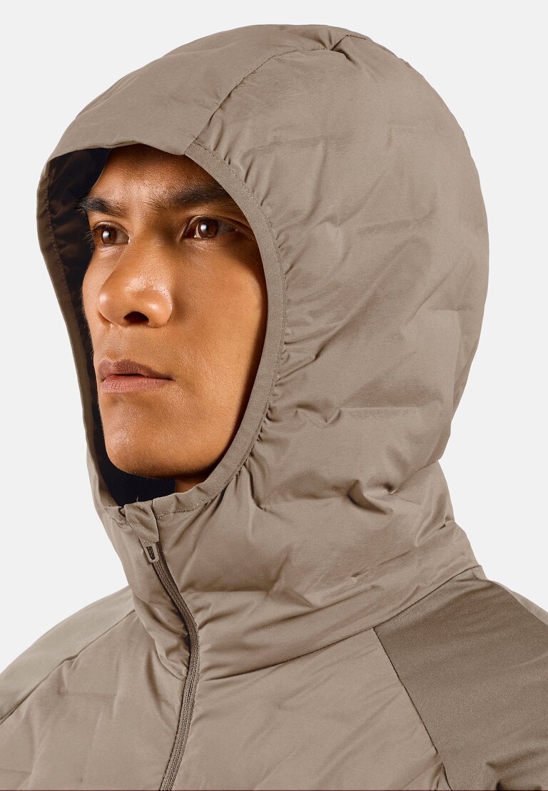 The Zeroweight Insulator running jacket