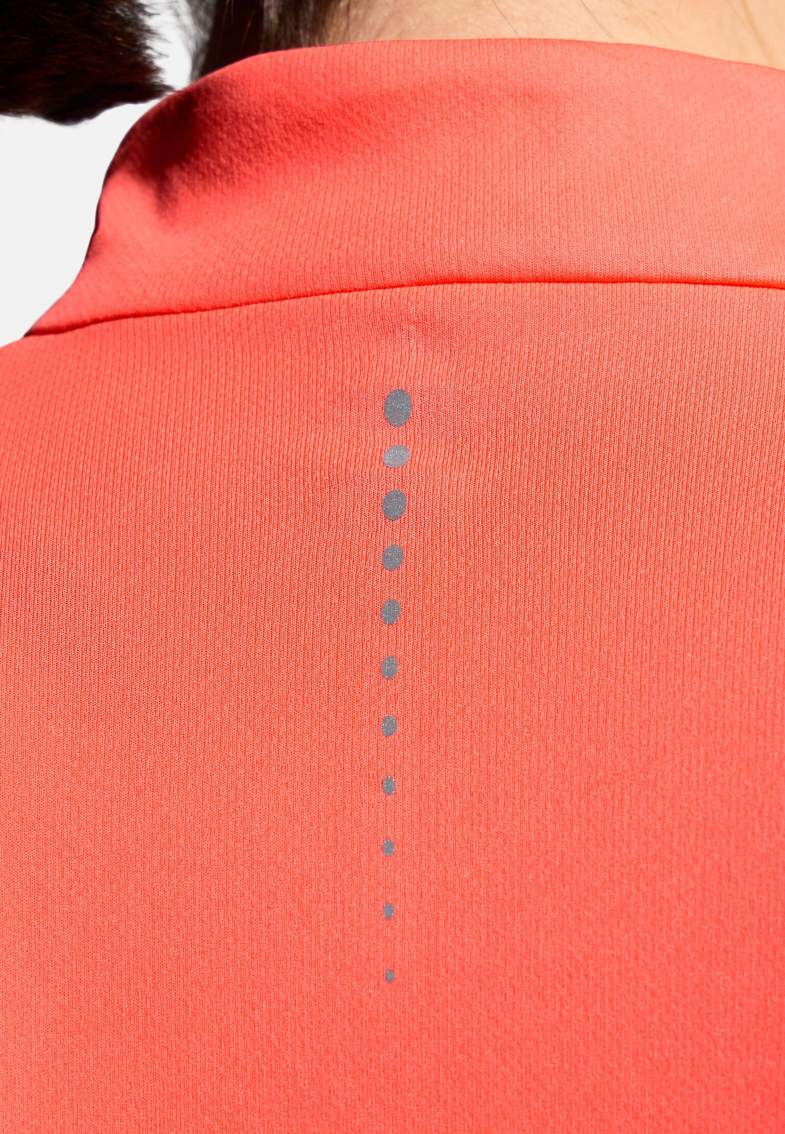 The women's Essentials half-zip running mid layer