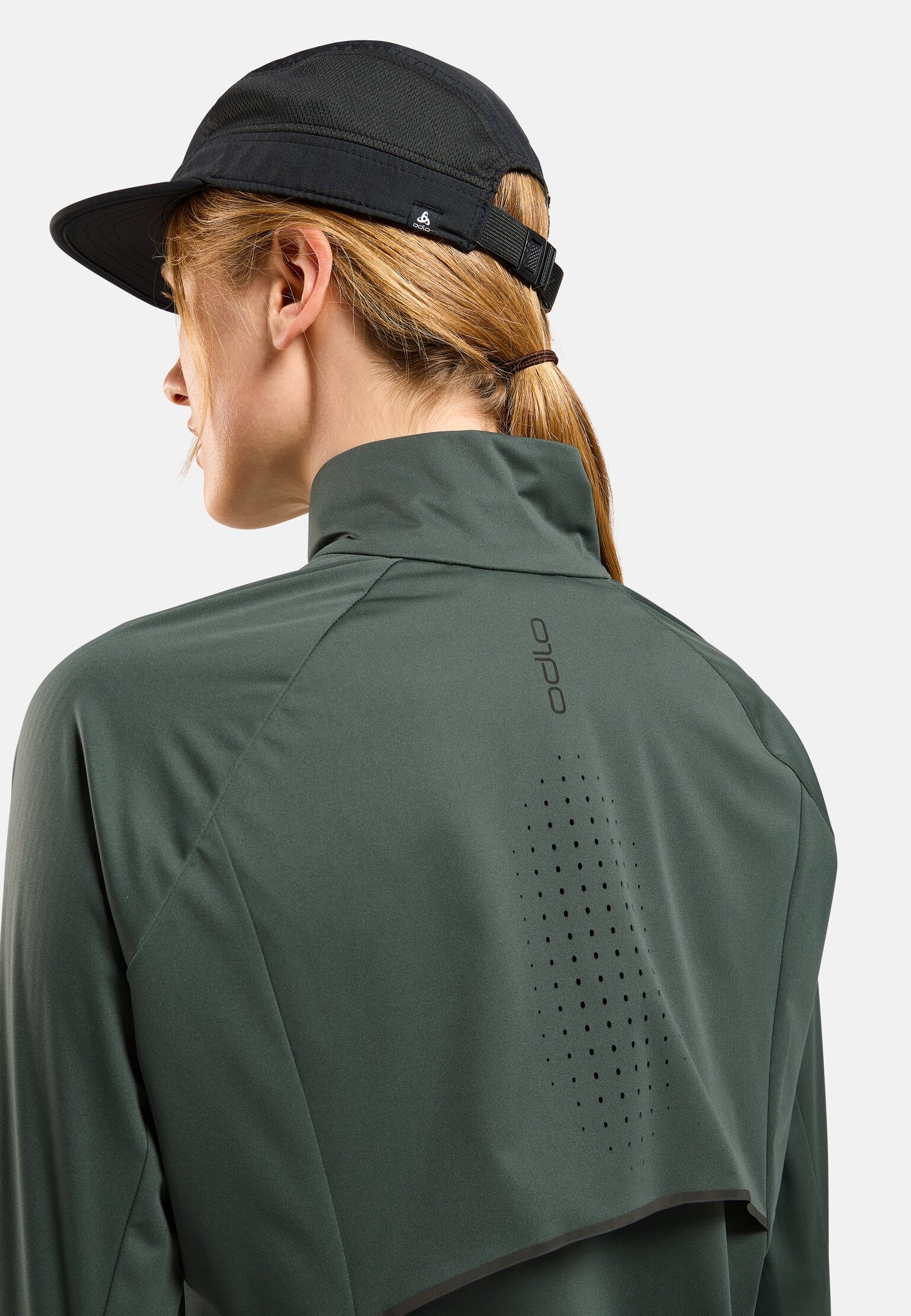 The Zeroweight Pro Warm reflective running jacket 2.0