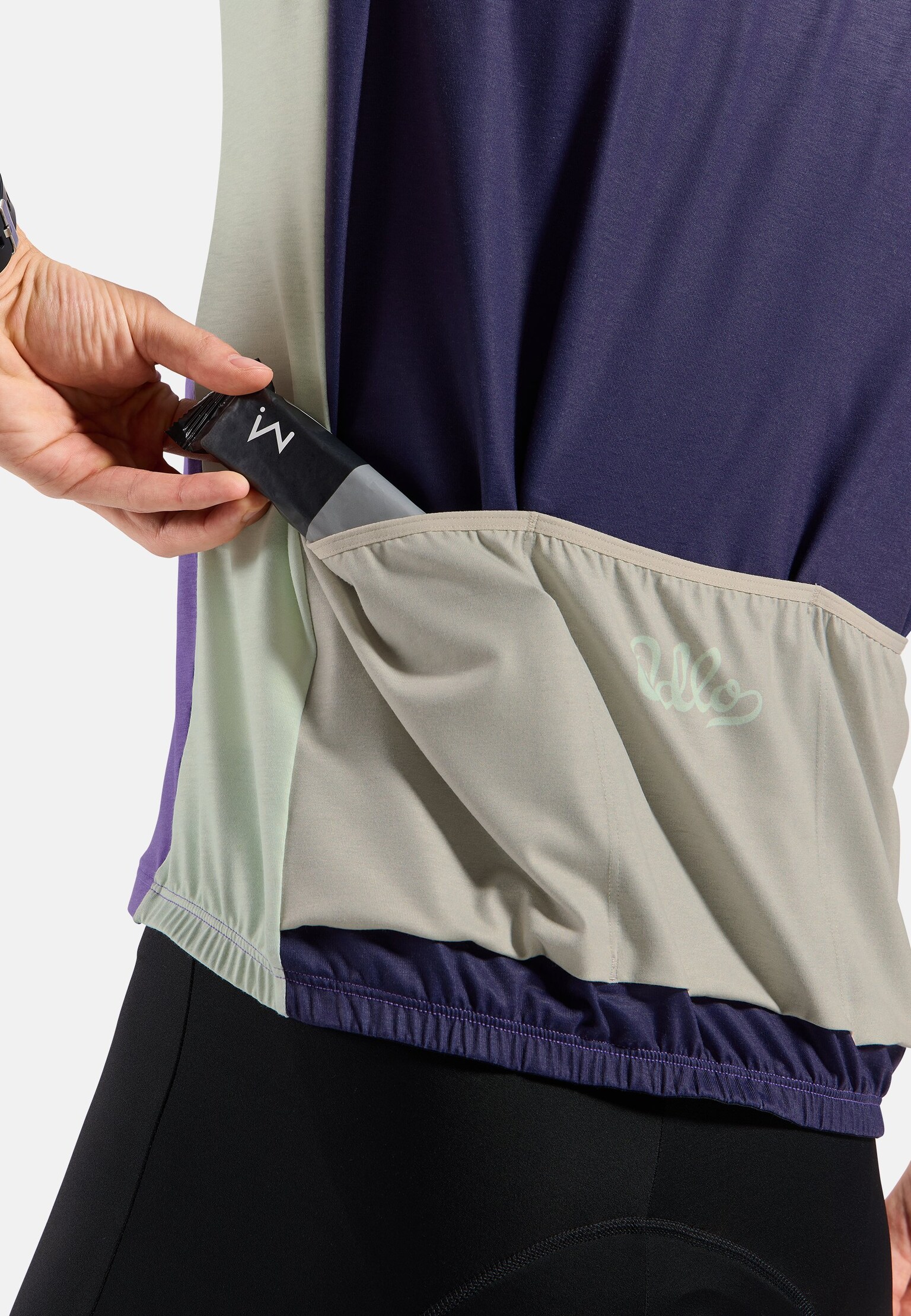 Essentials Radtrikot mit Reissverschluss und Vintage-Print