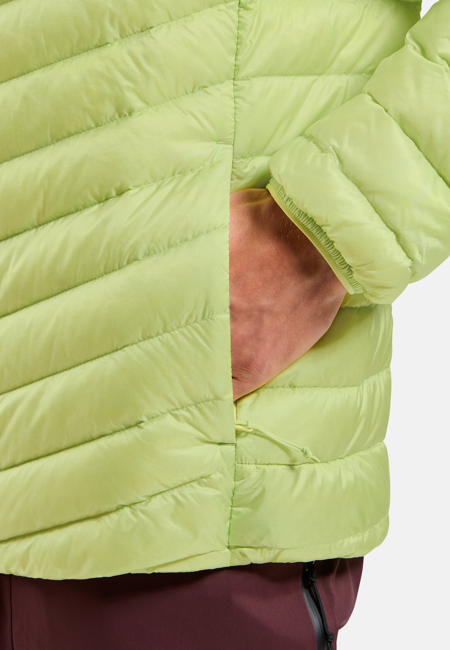 X-Alp compact donsjack met capuchon