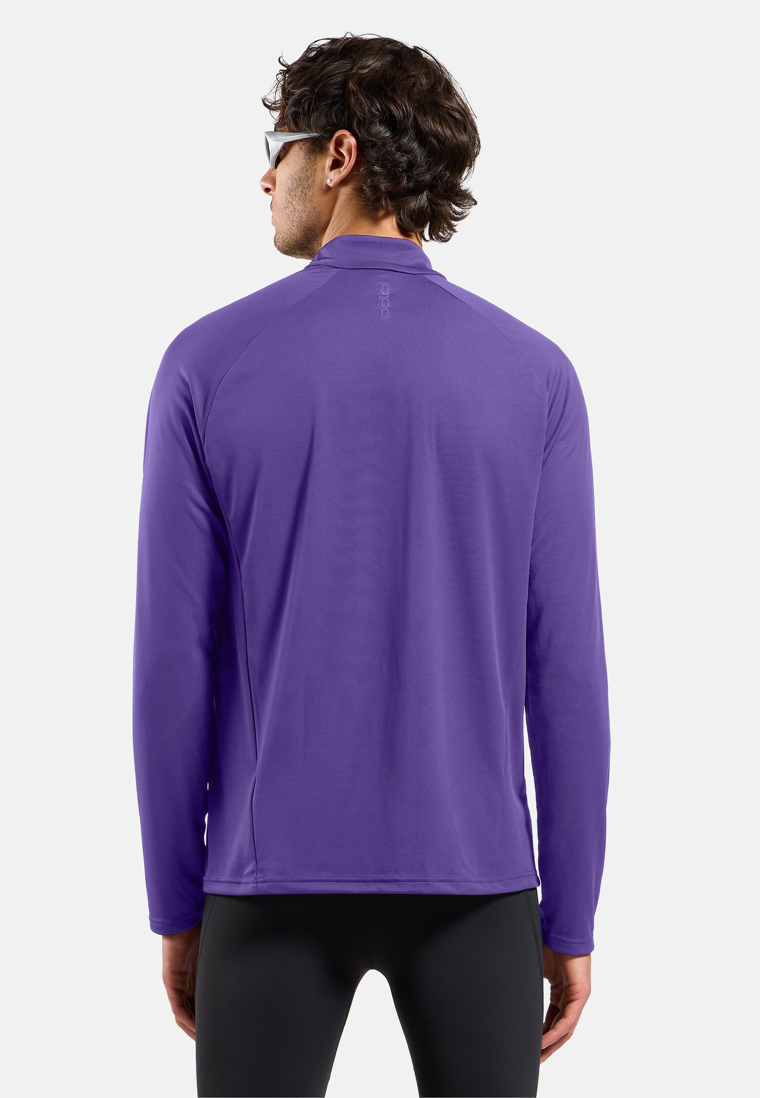 The men's Essentials half-zip running mid layer