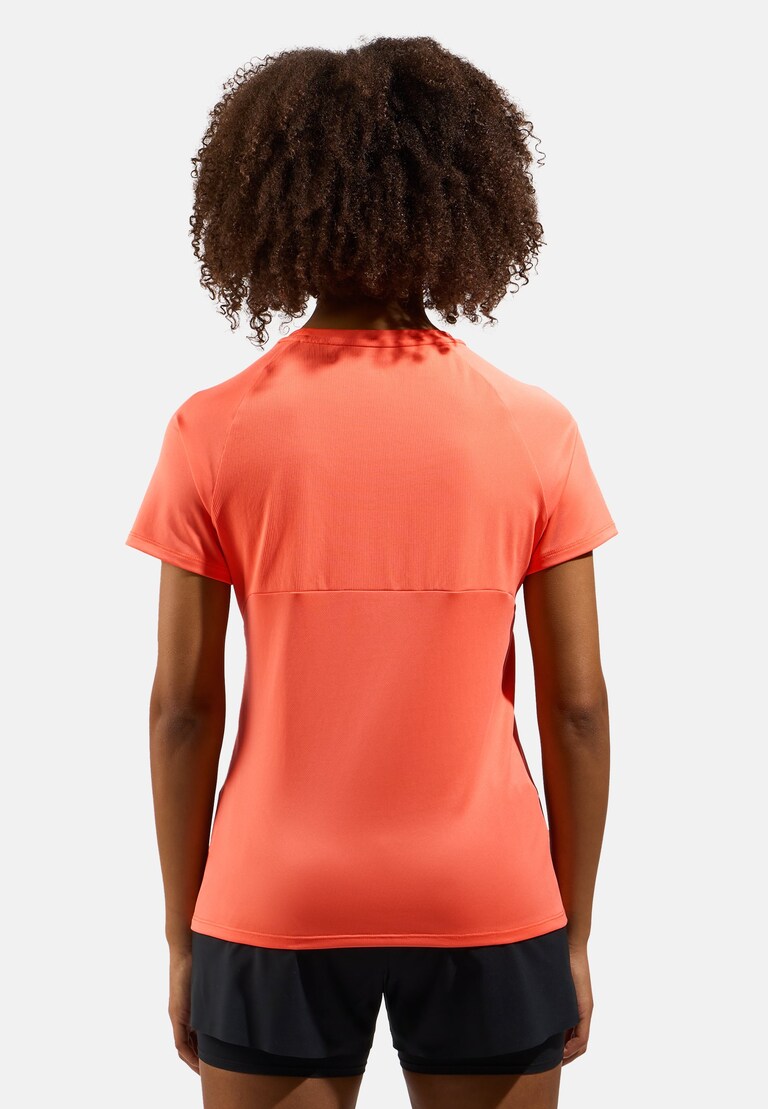 The women's Essentials Chill-Tec running t-shirt