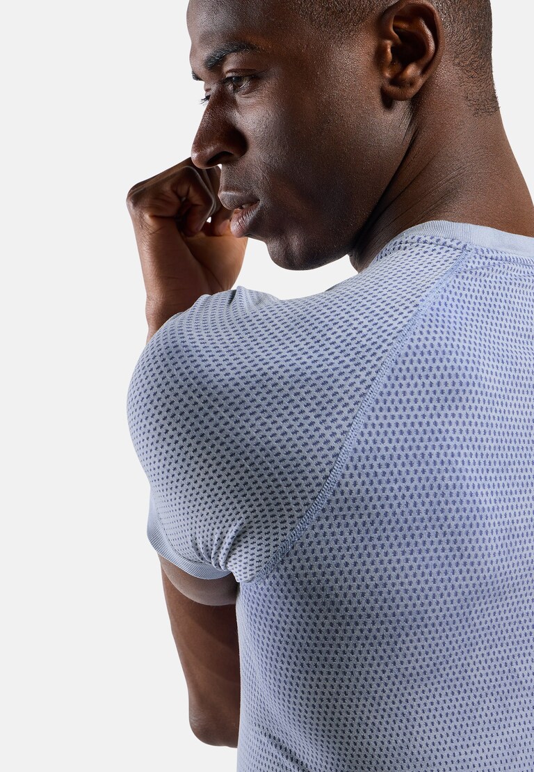 The Performance Light rain-dye short-sleeve base layer
