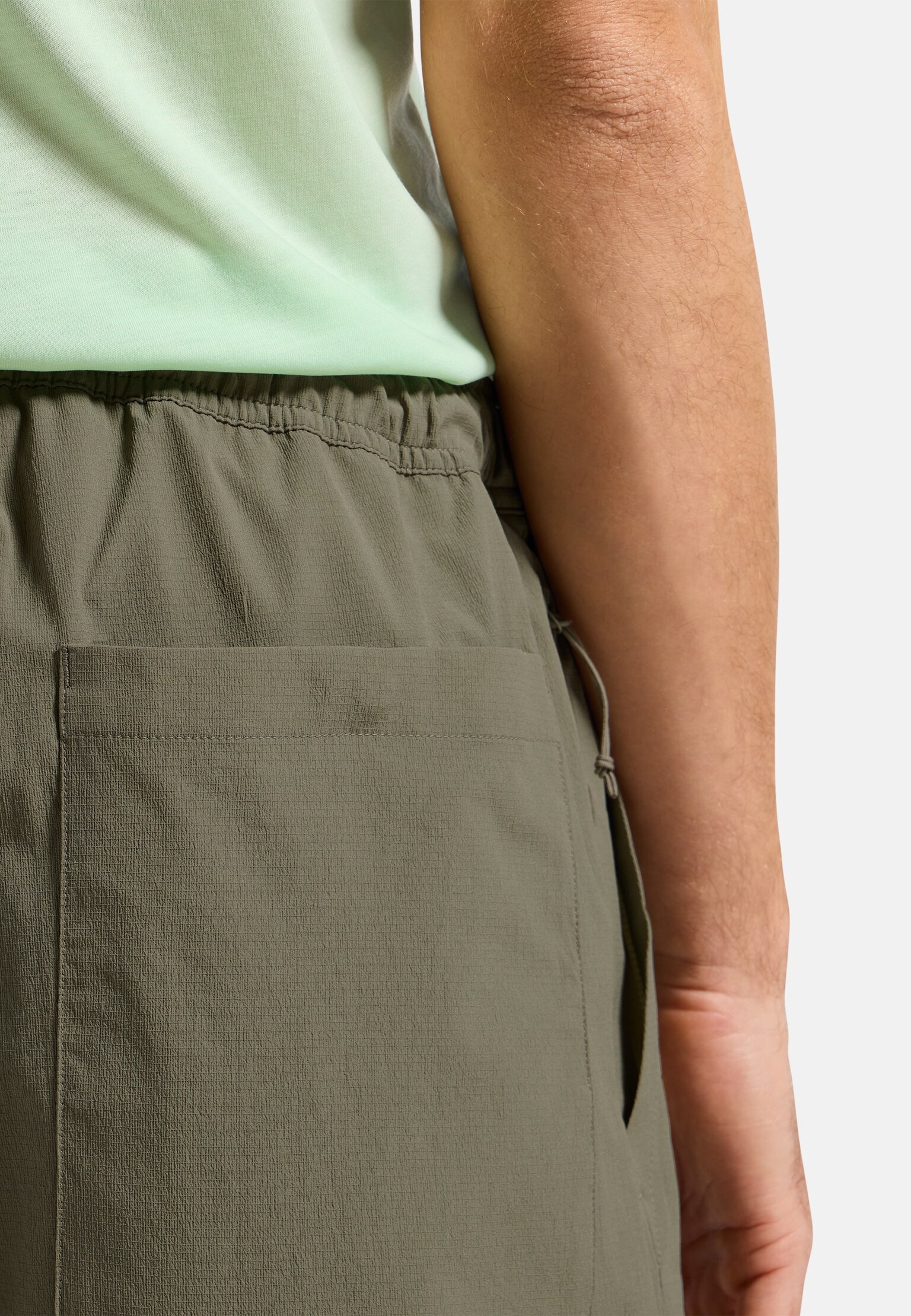 Pantaloni Ascent 7/8 affusolati in ripstop ultraleggero