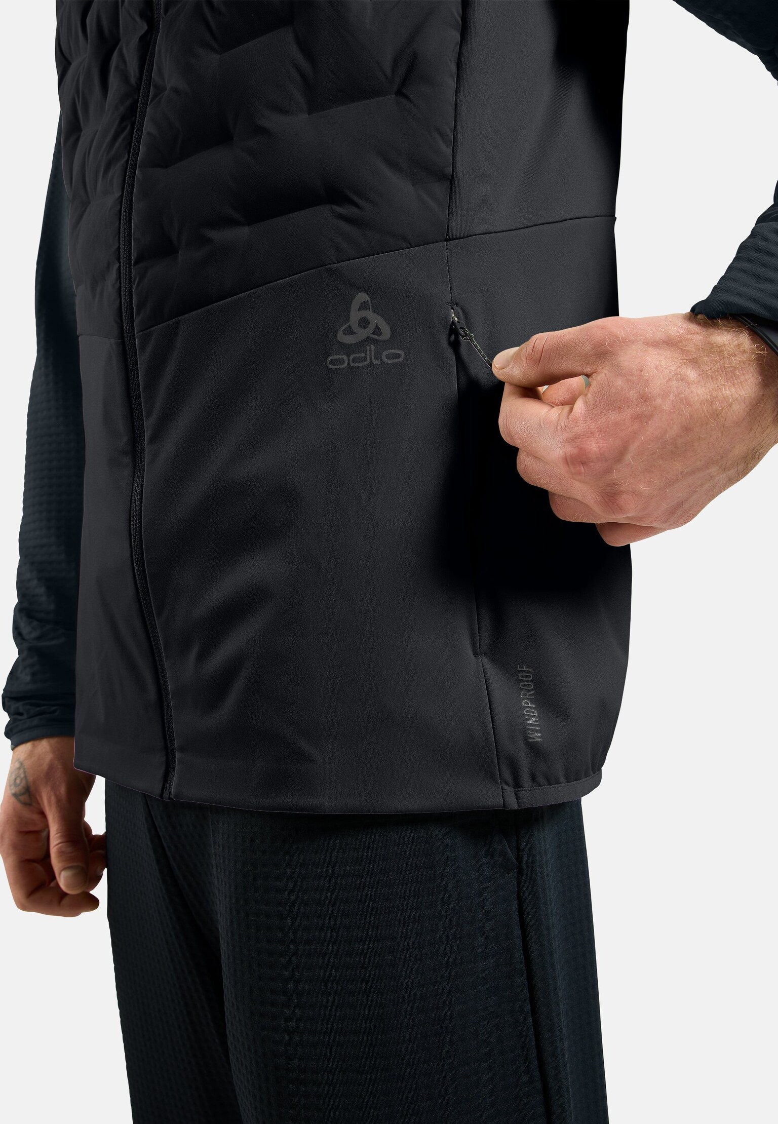 The Zeroweight Insulator running vest