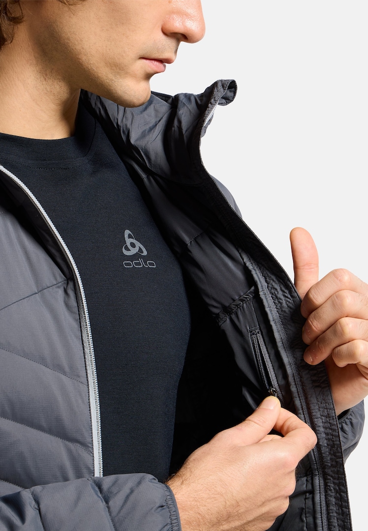 The men's Cocoon N-Thermic Warm insulated jacket in odlo The men's Cocoon N-Thermic Warm insulated jacket in odlo