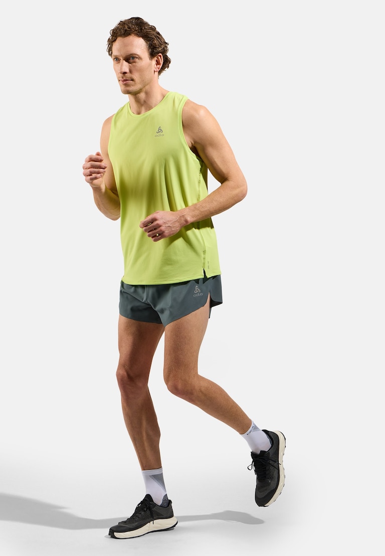 The men's Zeroweight 3 inch split running shorts
