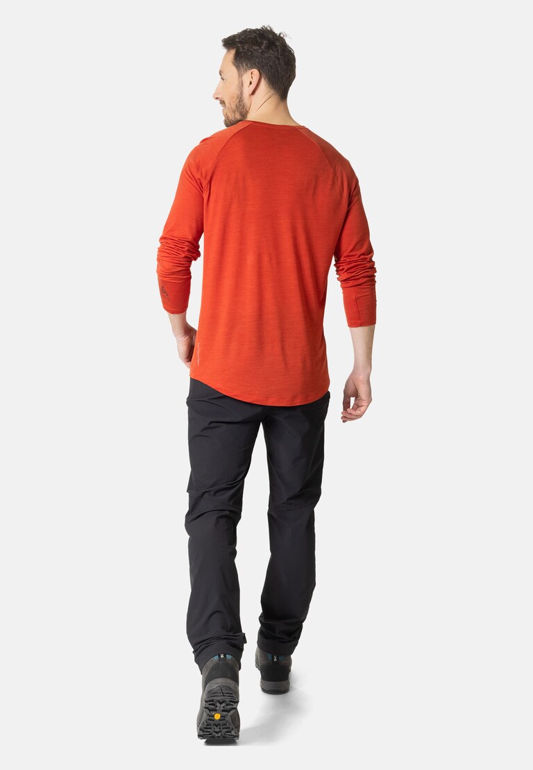 The Ascent Performance Wool 130 hand drawn logo long sleeve t-shirt