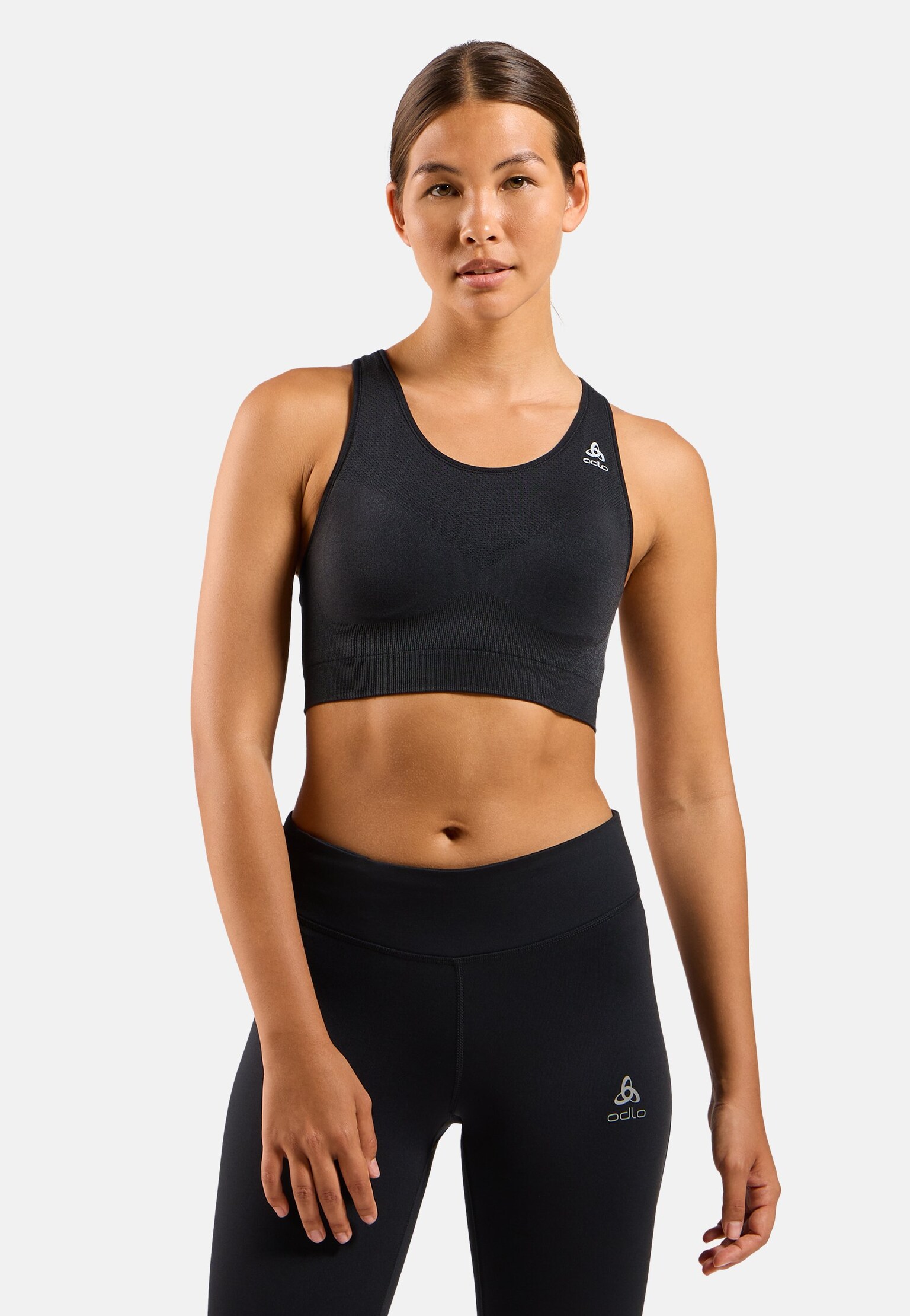 The Ceramicool Seamless Medium Sports Bra
