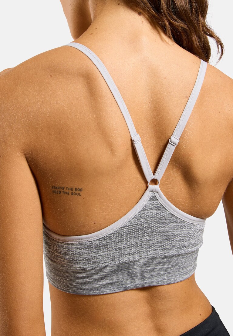 The Seamless soft-support sports bra
