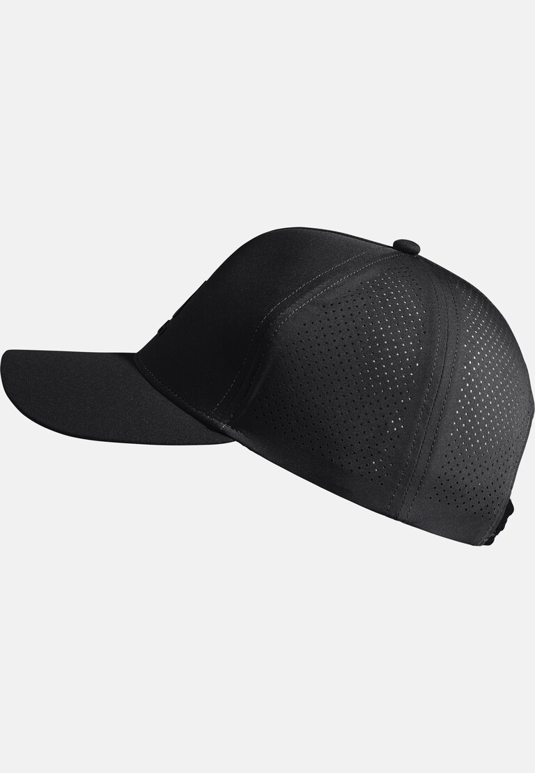 Performance snapback pet