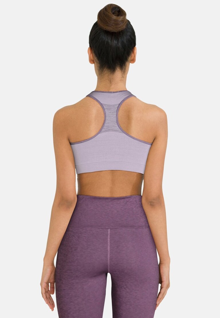 The women's Seamless Medium sports bra