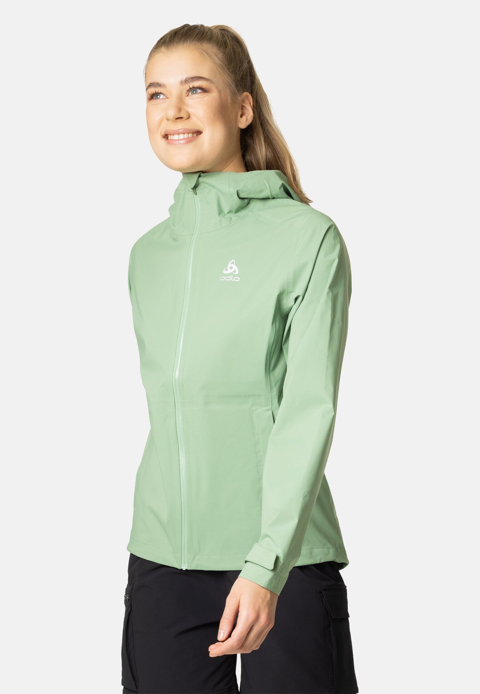 The women's Aegis 2.5L waterproof hardshell jacket