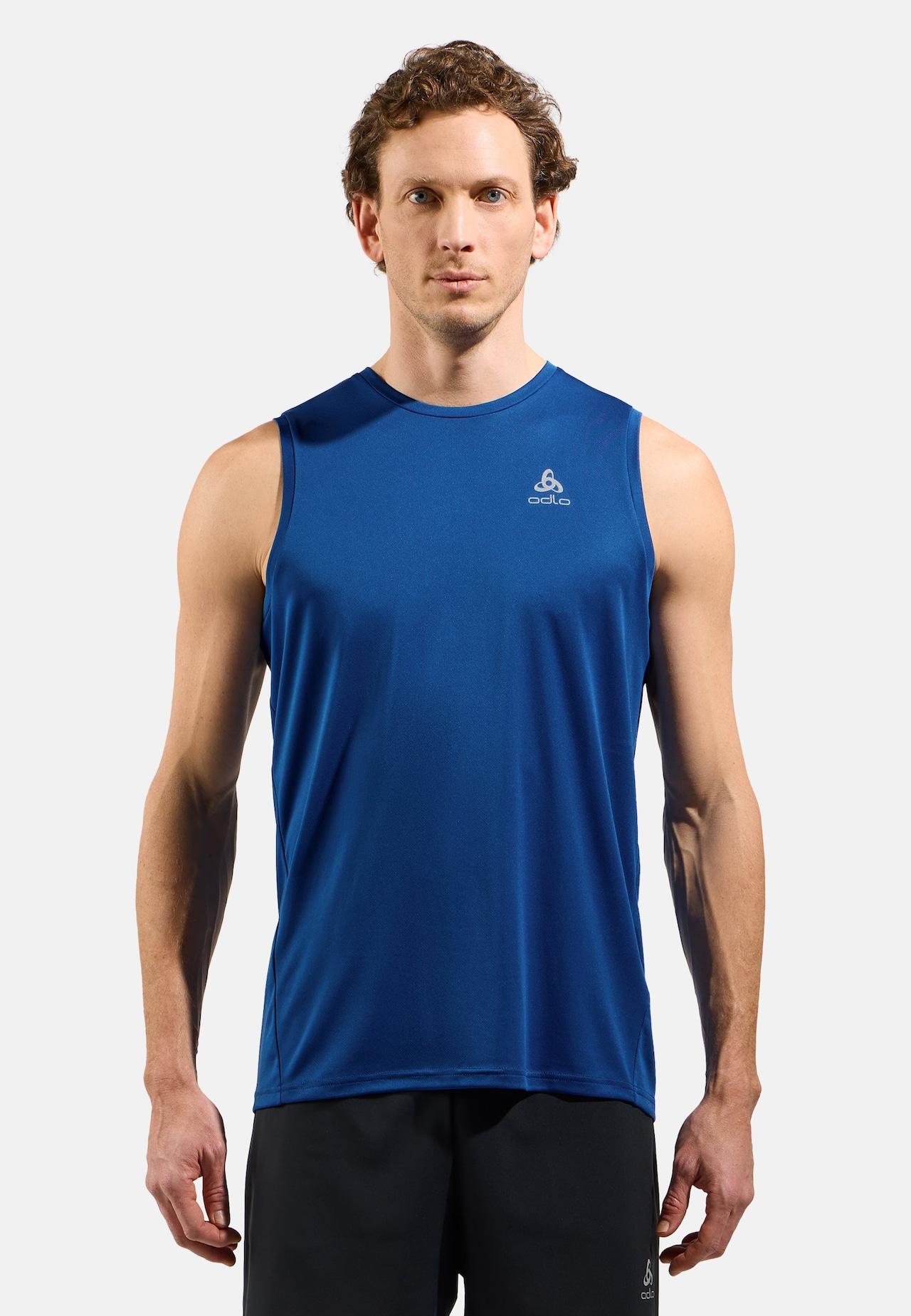 The men's Essentials base layer running singlet
