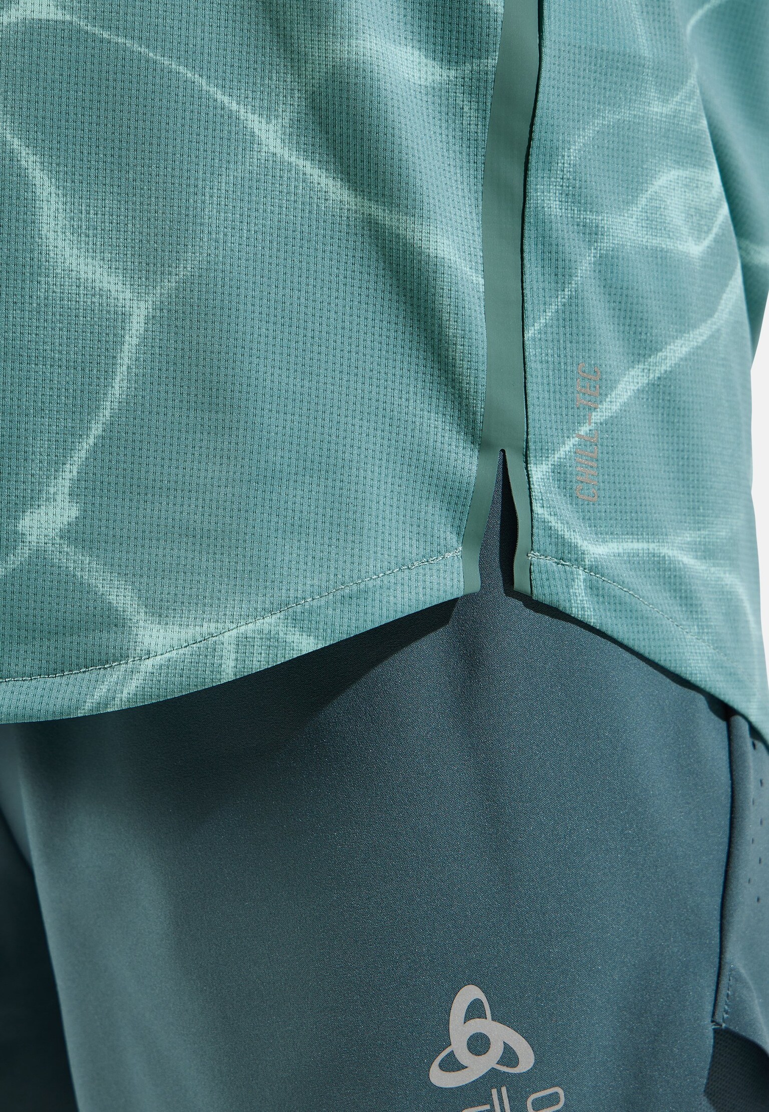 The POW Zeroweight Chill-Tec running t-shirt