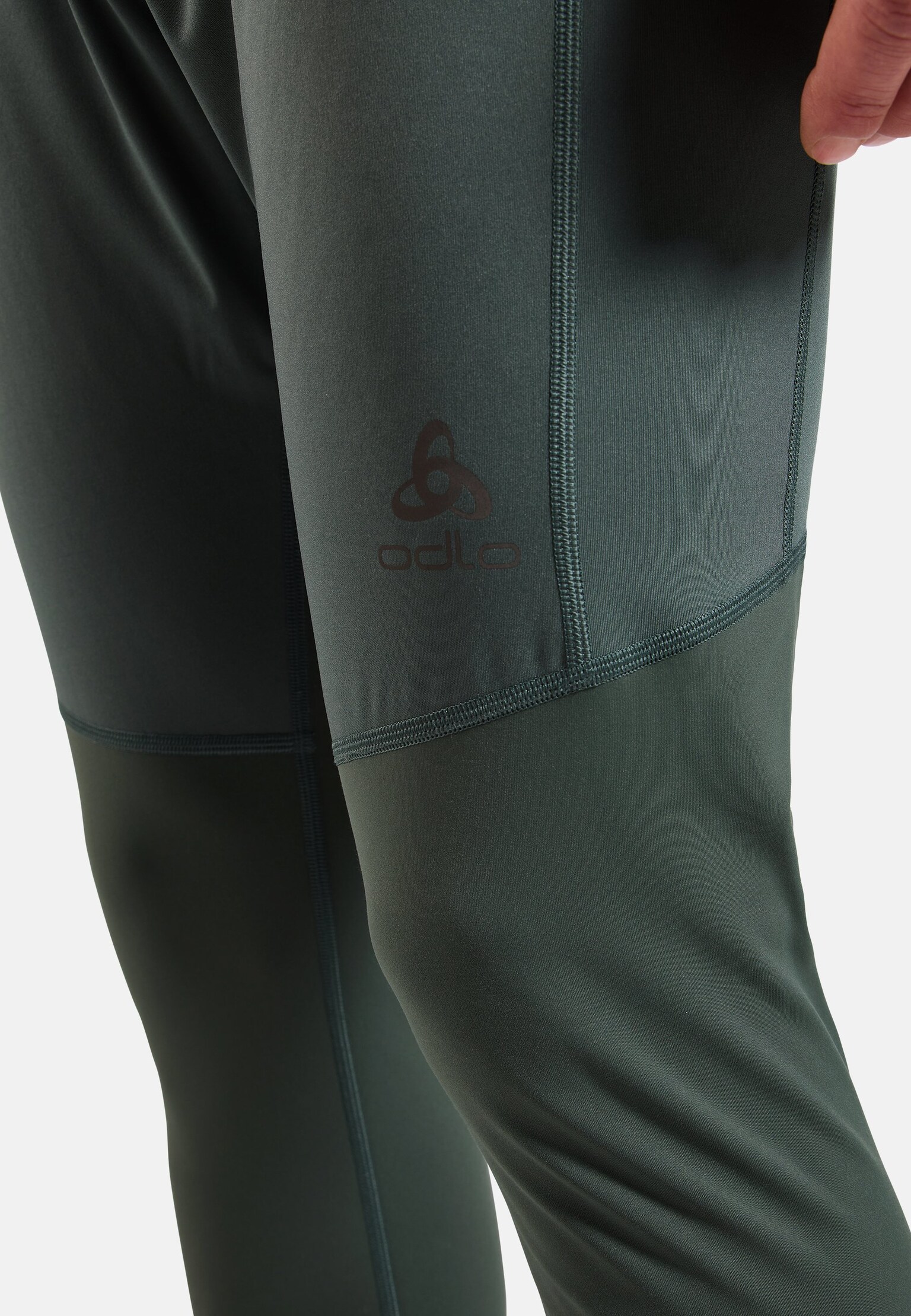 The Zeroweight Warm reflective running tights 2.0