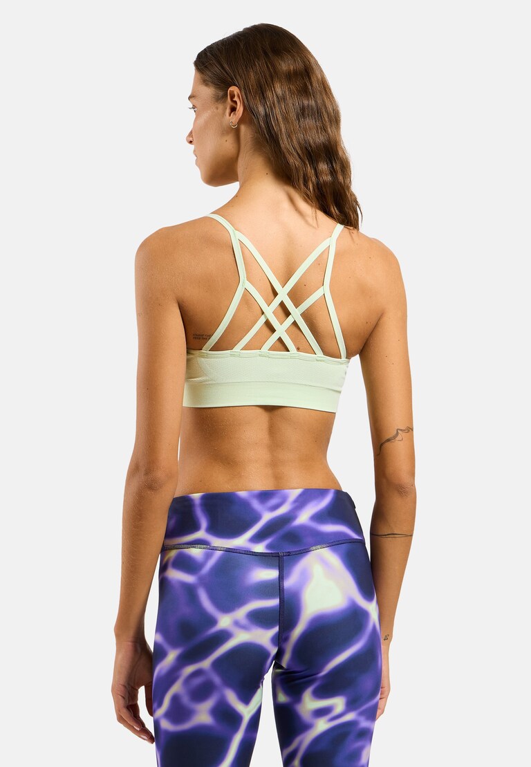 The Seamless soft-support reversible sports bra