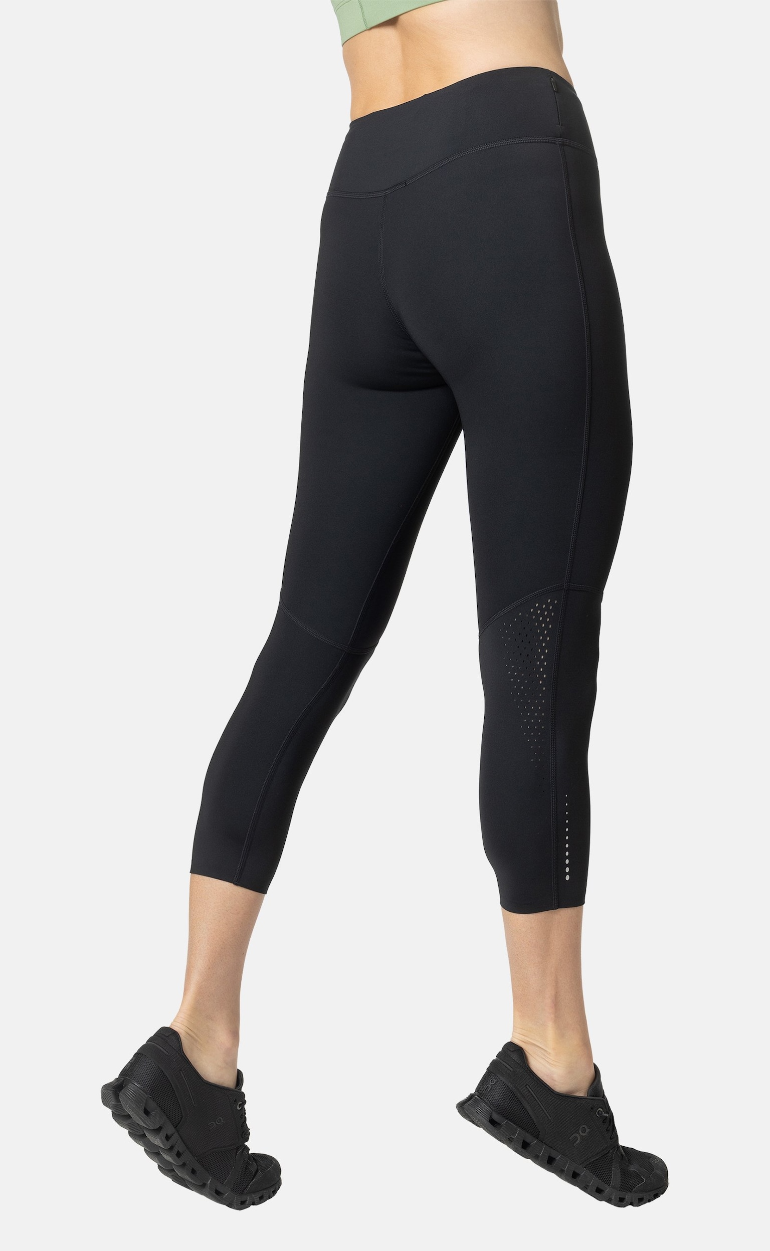 The Zeroweight 7/8 running tights