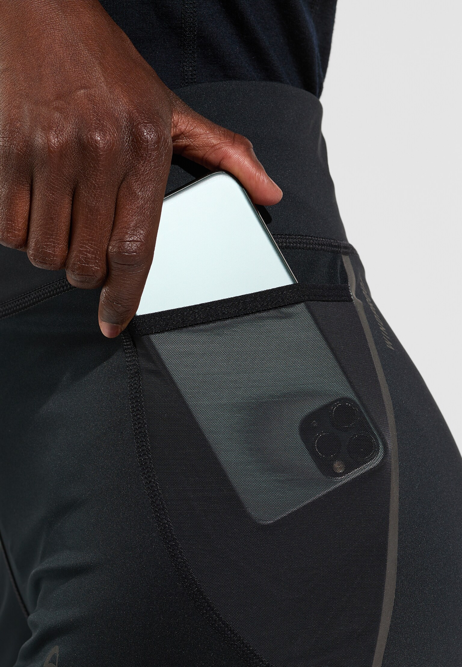 The Zeroweight Warm reflective running tights