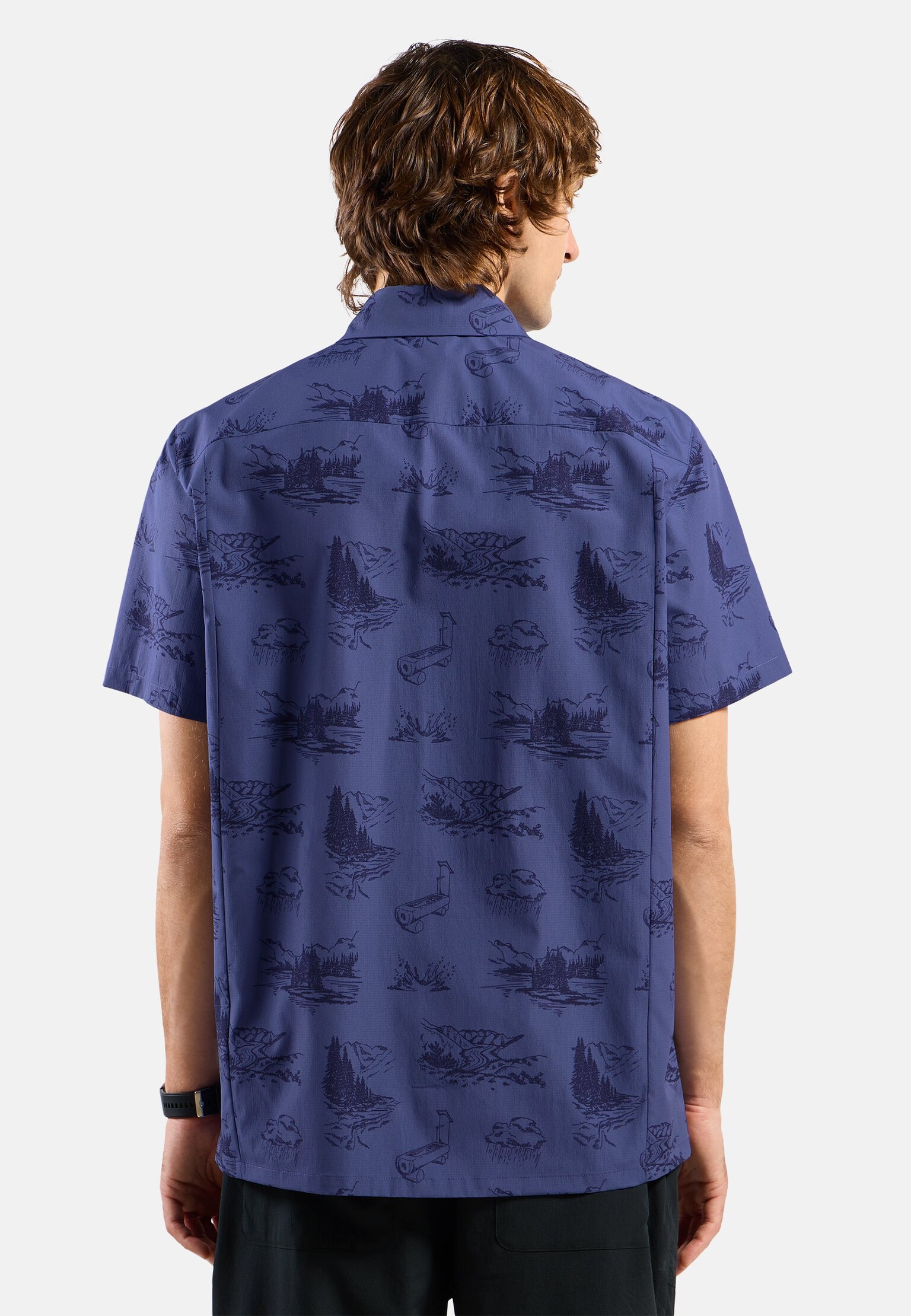 The Essentials short-sleeve print hiking shirt