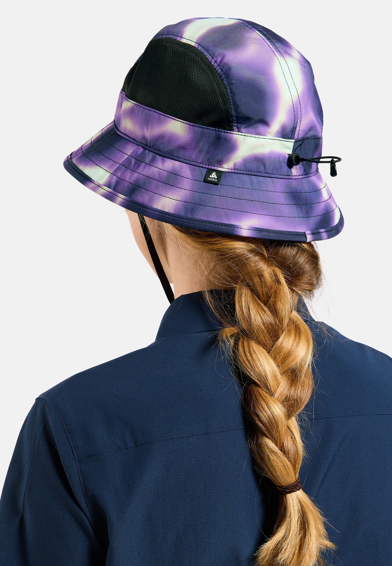 The Performance Light print bucket hat