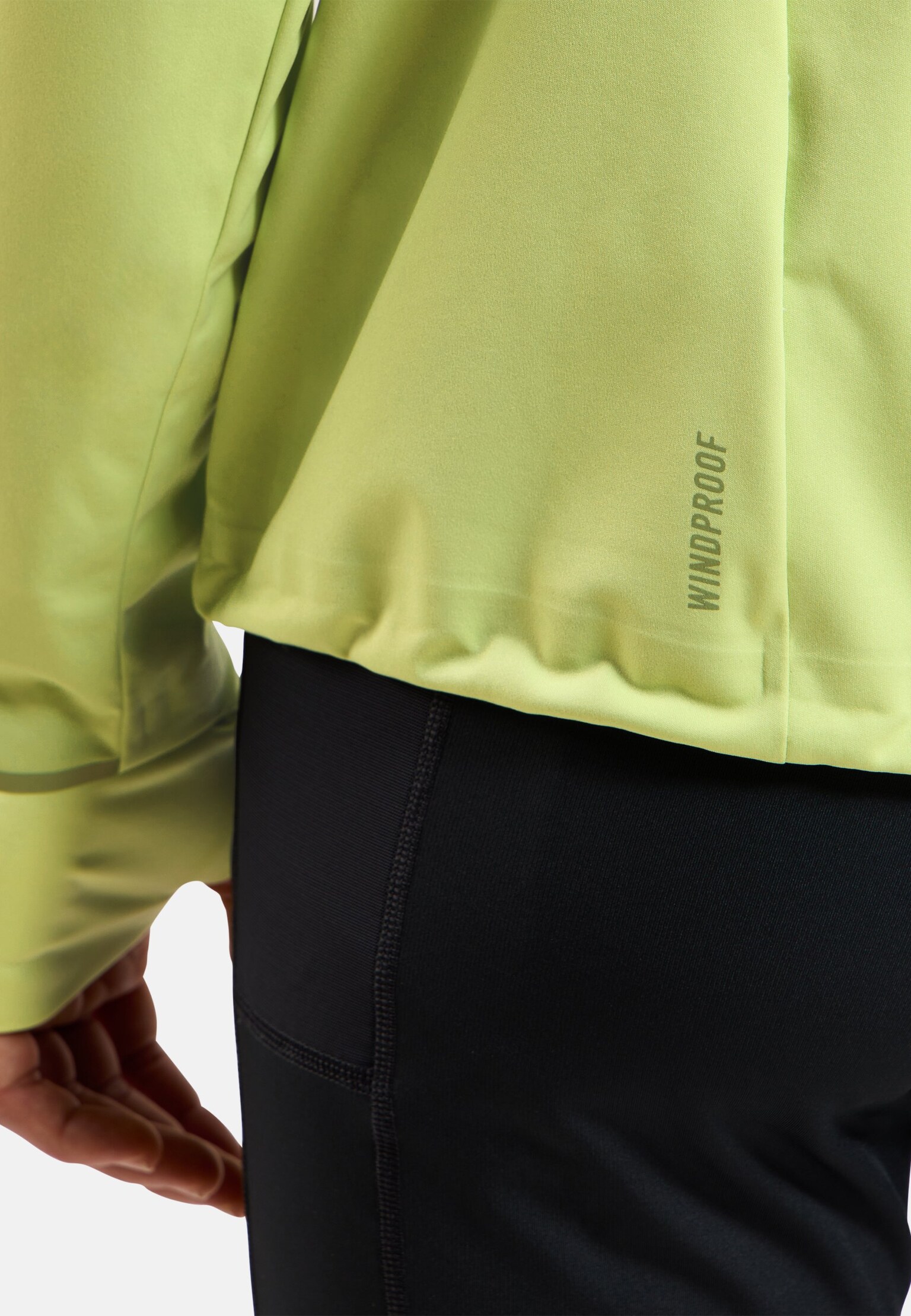 The Zeroweight Pro Warm reflective running jacket 2.0