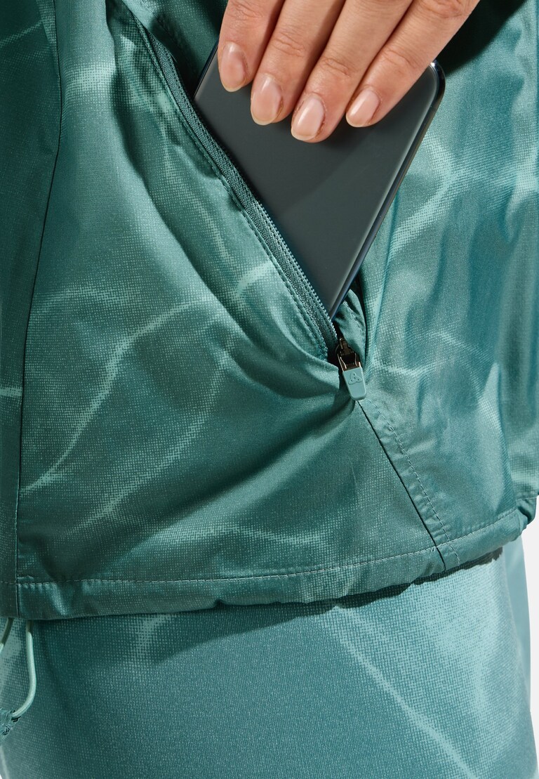 The POW Zeroweight running jacket