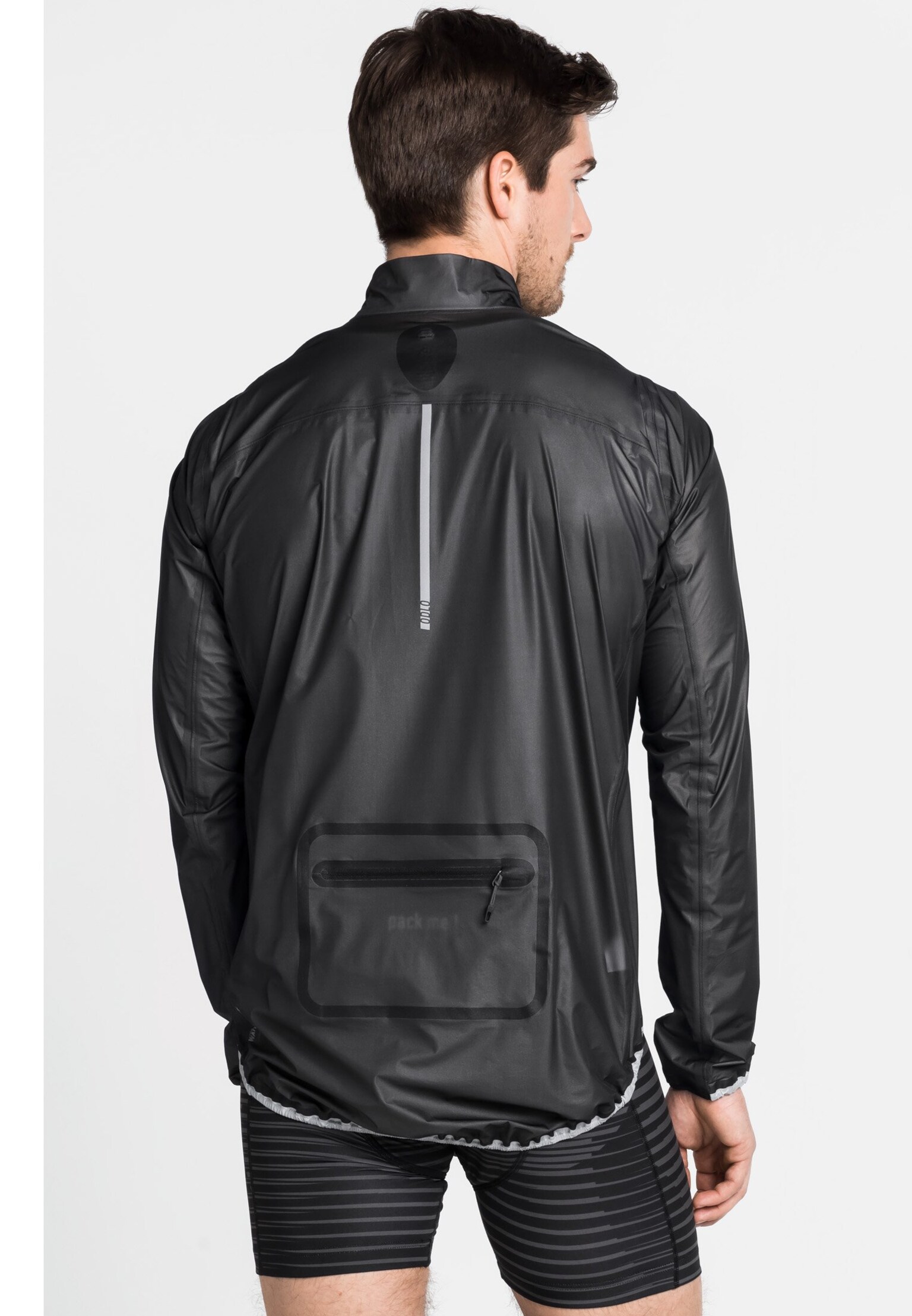 The men’s Zeroweight Dual Dry waterproof cycling jacket