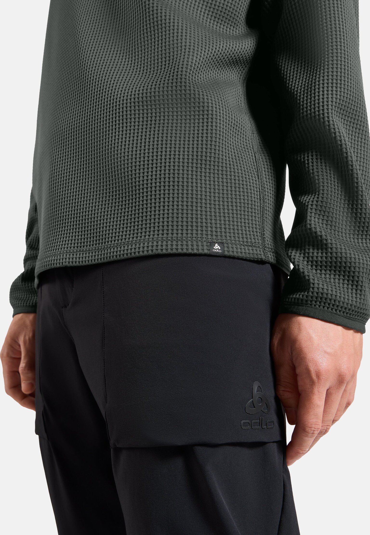 Mid layer multisport Cubic con cappuccio