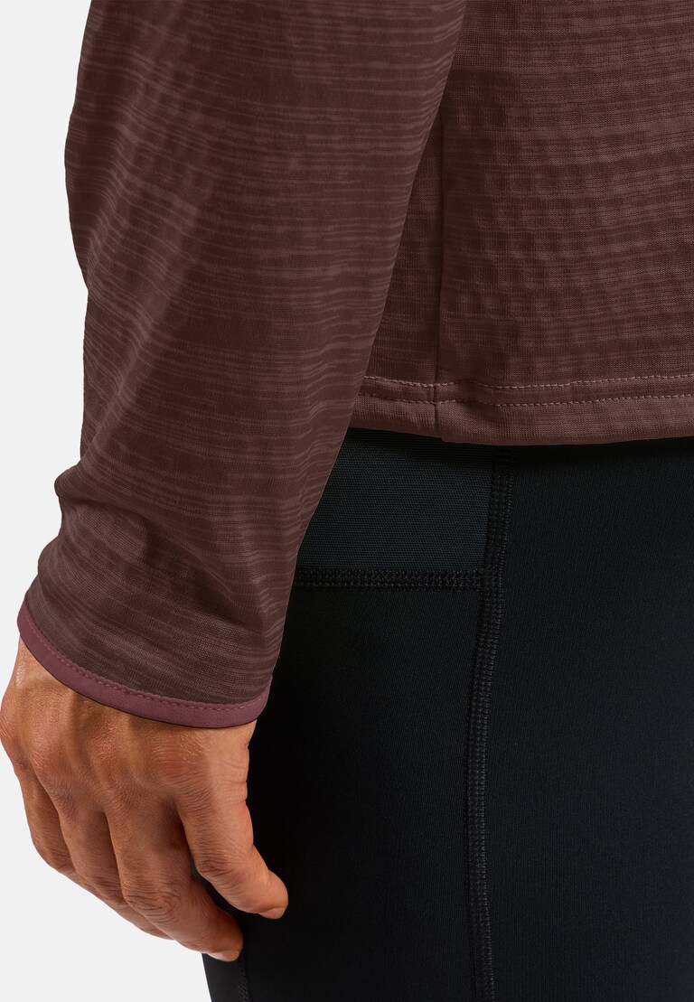 The men's Run Easy half-zip mid layer top