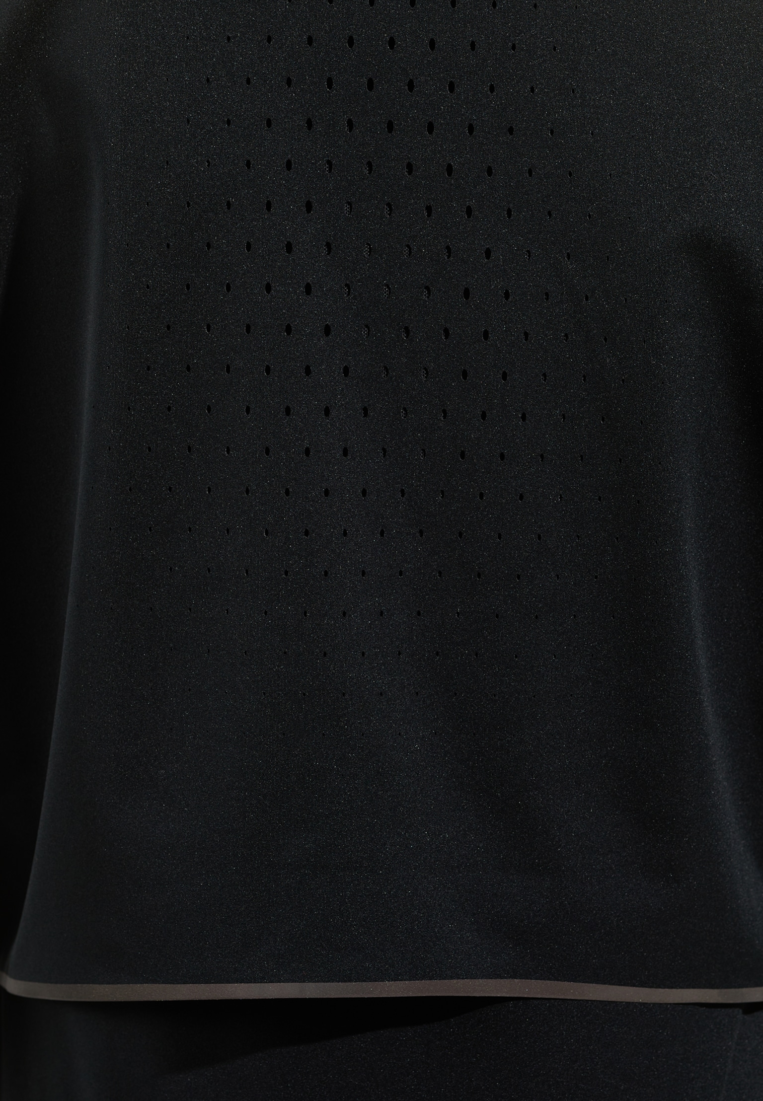 The Zeroweight Pro Warm reflective running jacket