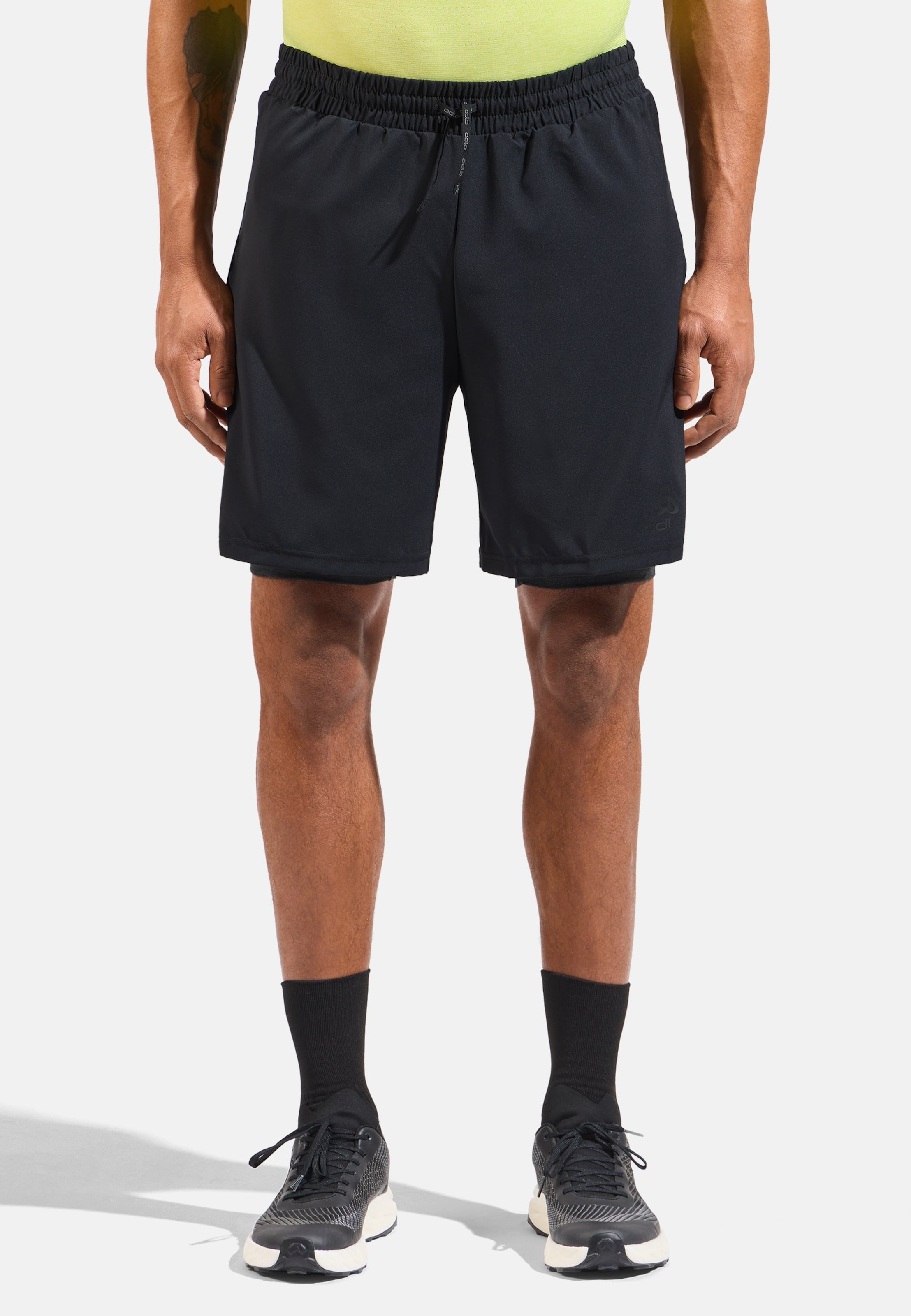 Odlo Active 365 7 Inch 2-in-1 Shorts für Herren, S, schwarz