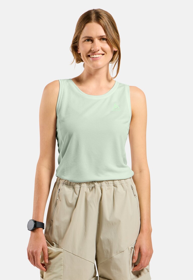 The women's F-Dry singlet
