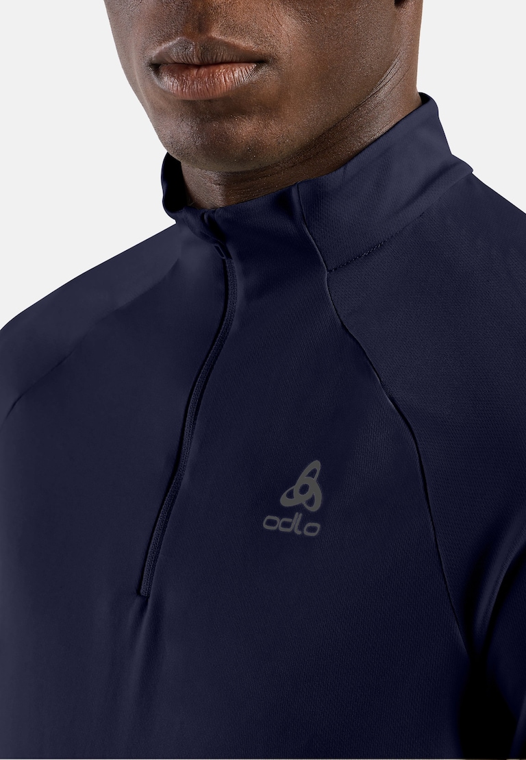 The men's Essentials half-zip running mid layer
