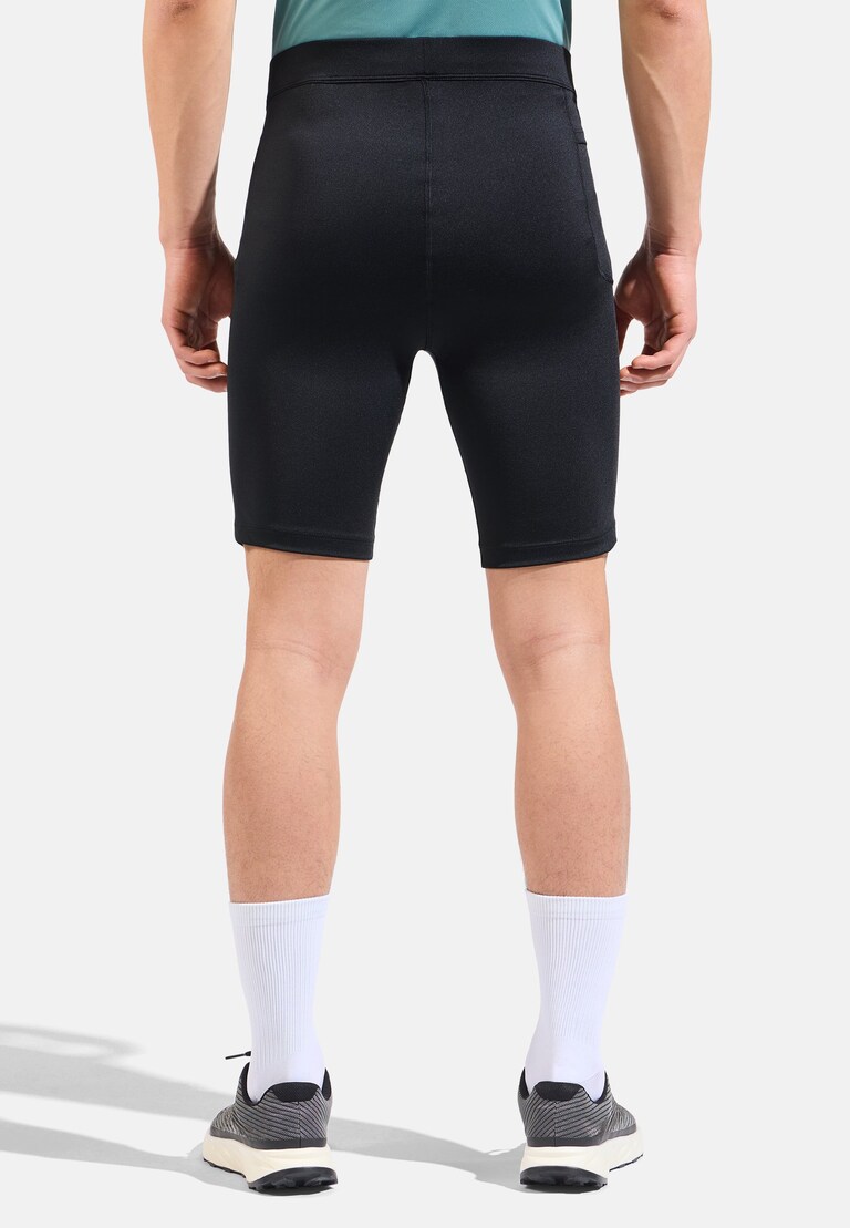 The men's Essentials base layer running singlet