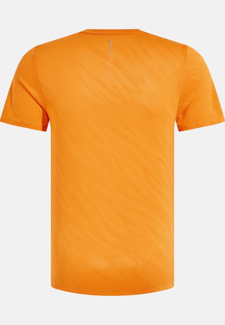 The Zeroweight Engineered Chill-Tec running t-shirt