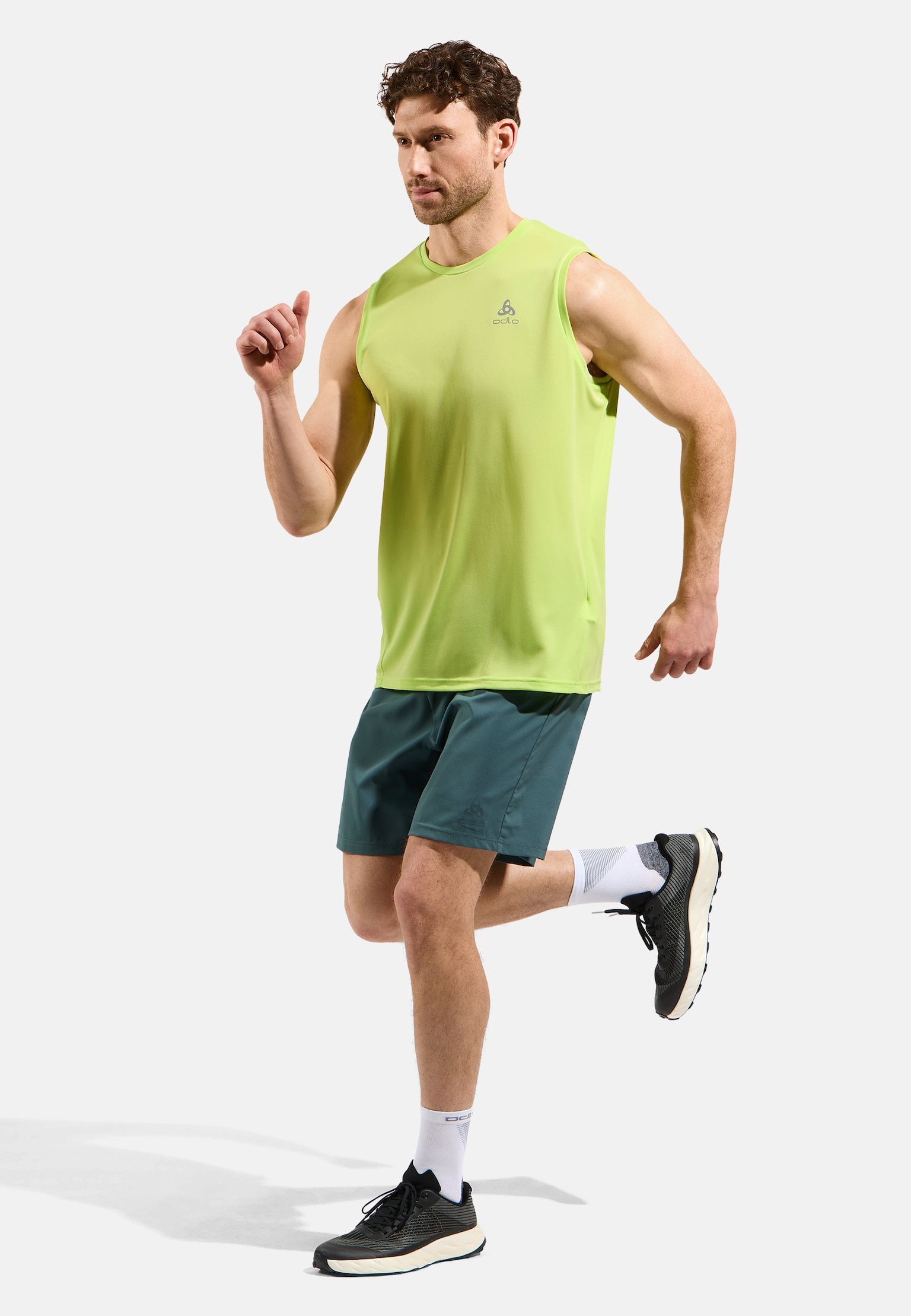 The men's Essentials base layer running singlet