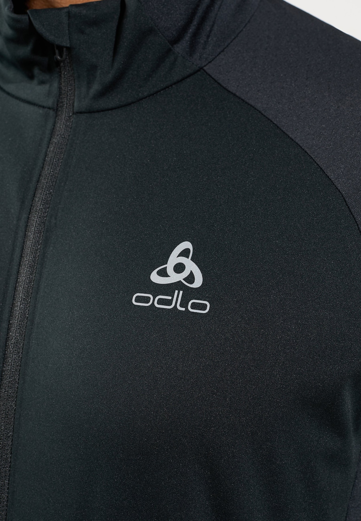 The men's Zeroweight Warm hybrid running jacket