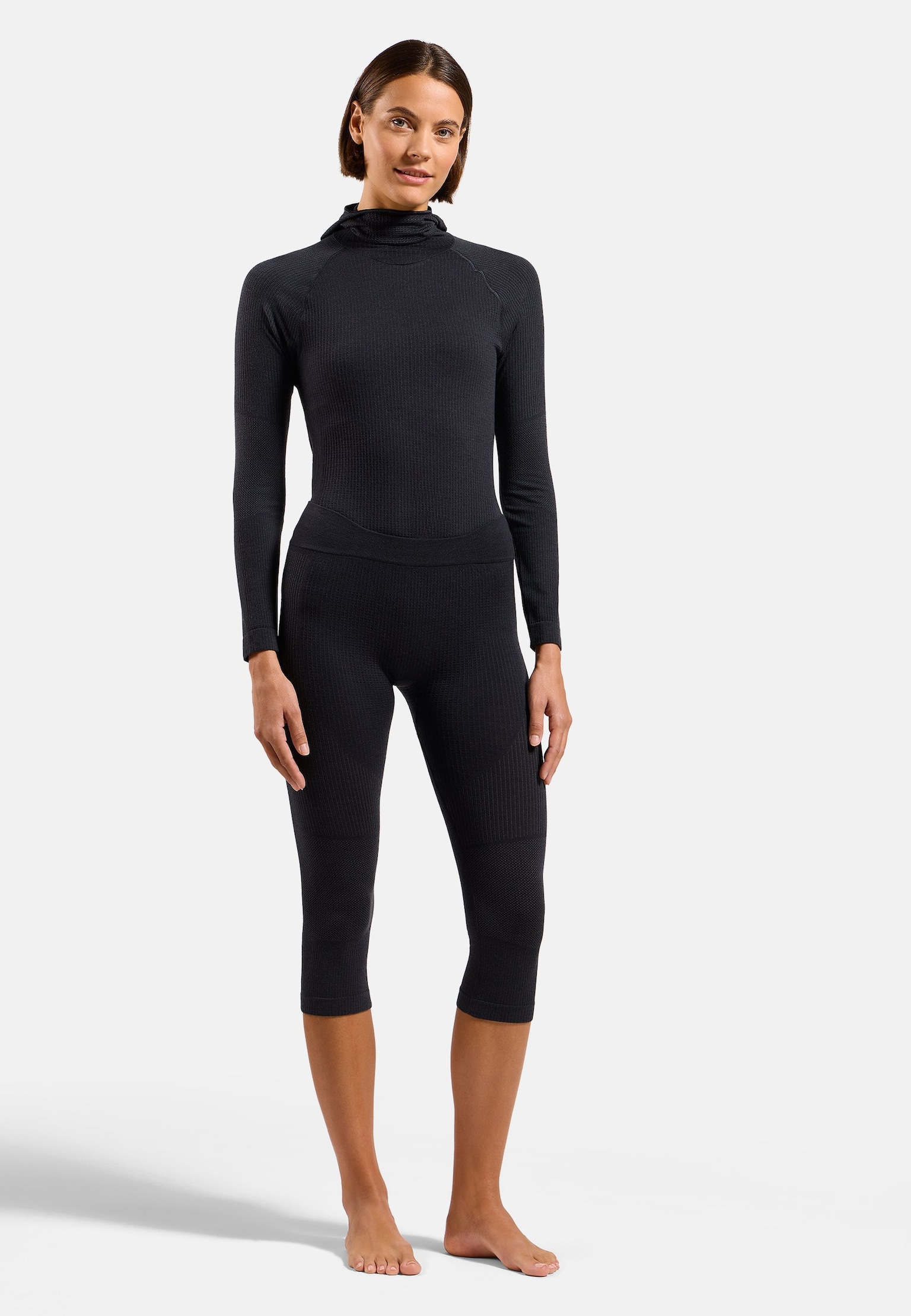 The Seamless Performance Wool 3/4 base layer bottoms