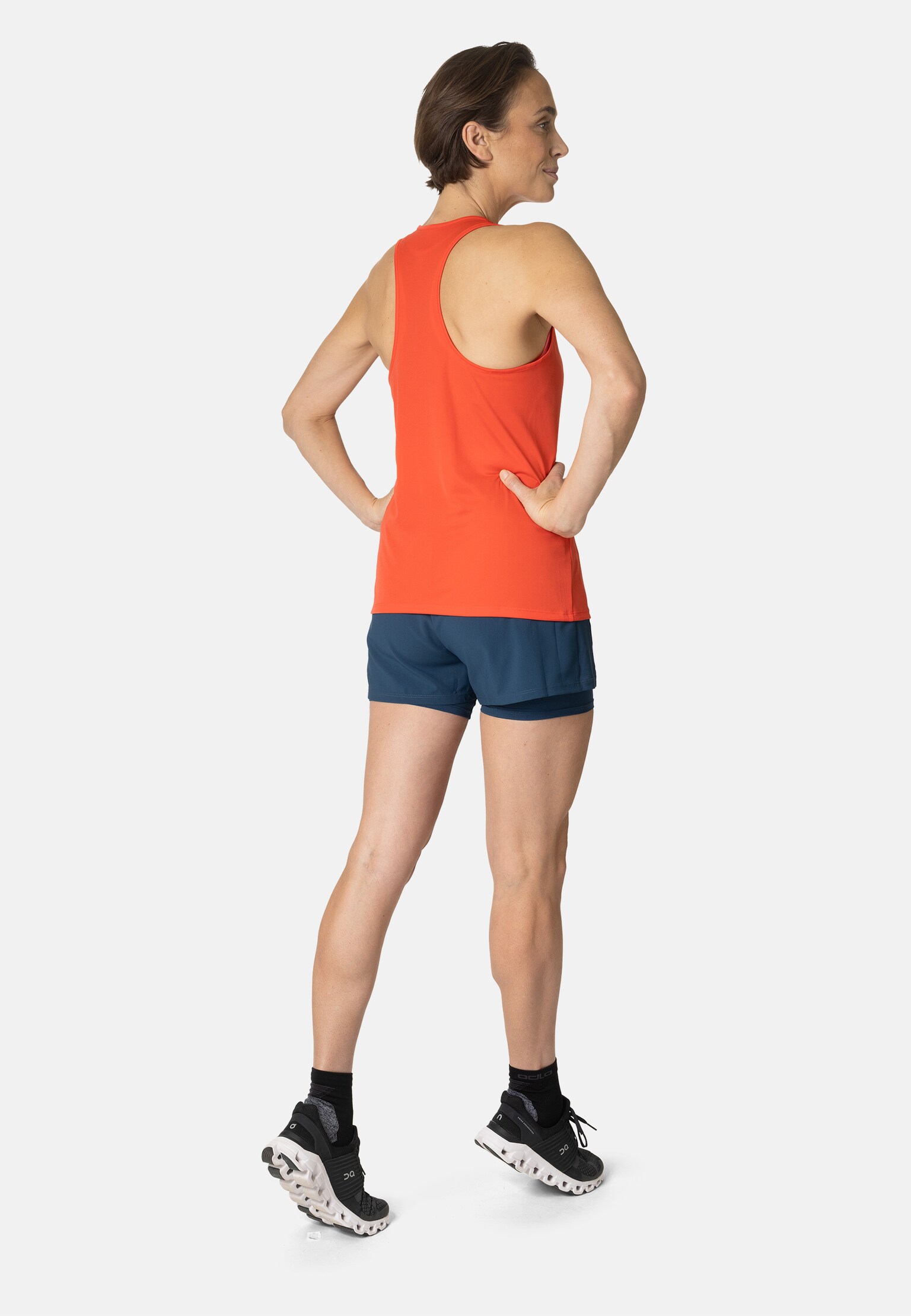 The women's Essentials base layer running singlet