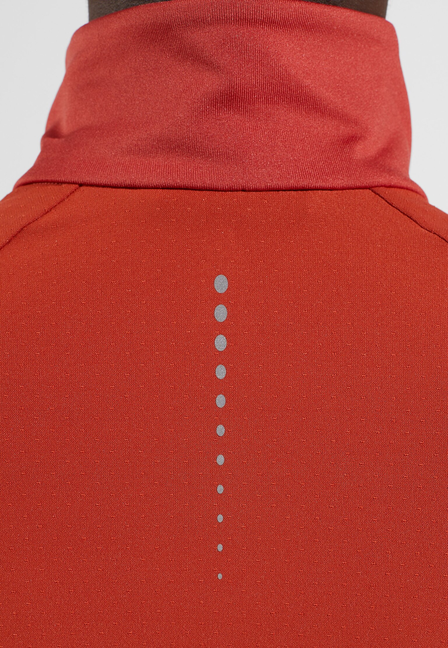 The women's Zeroweight Warm hybrid running jacket