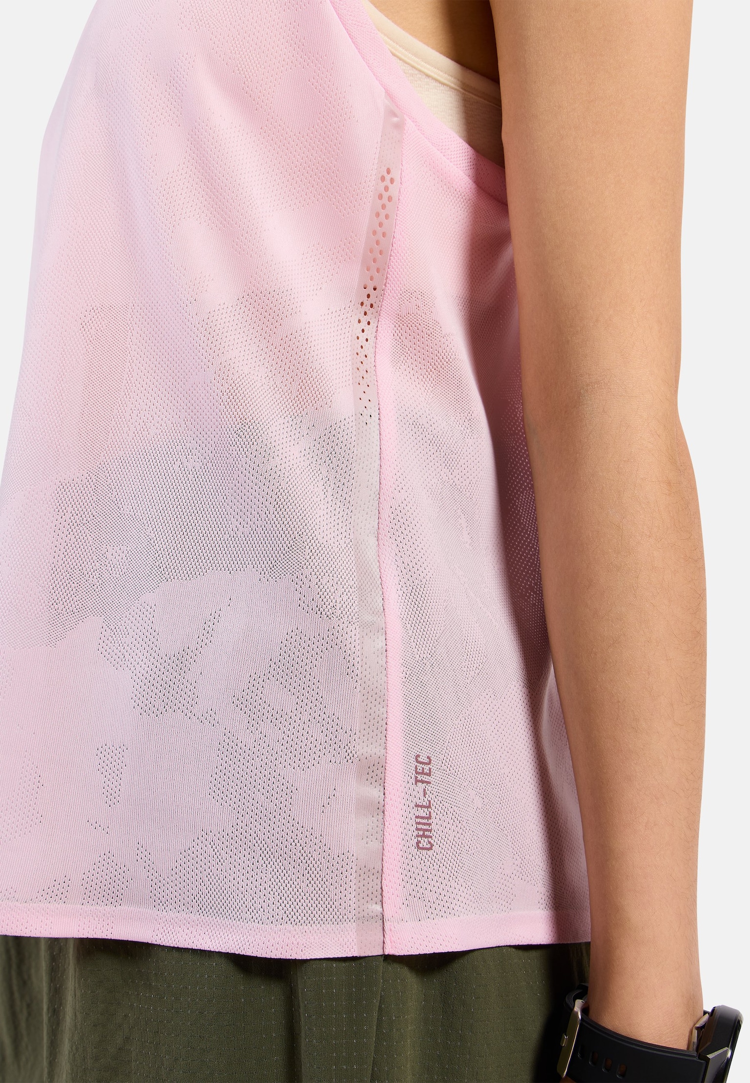 The Zeroweight Engineered Chill-Tec crew neck running tank